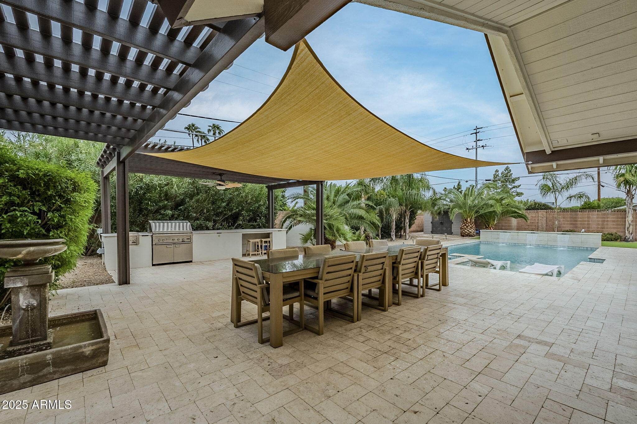 225 W ORCHID Lane, Phoenix