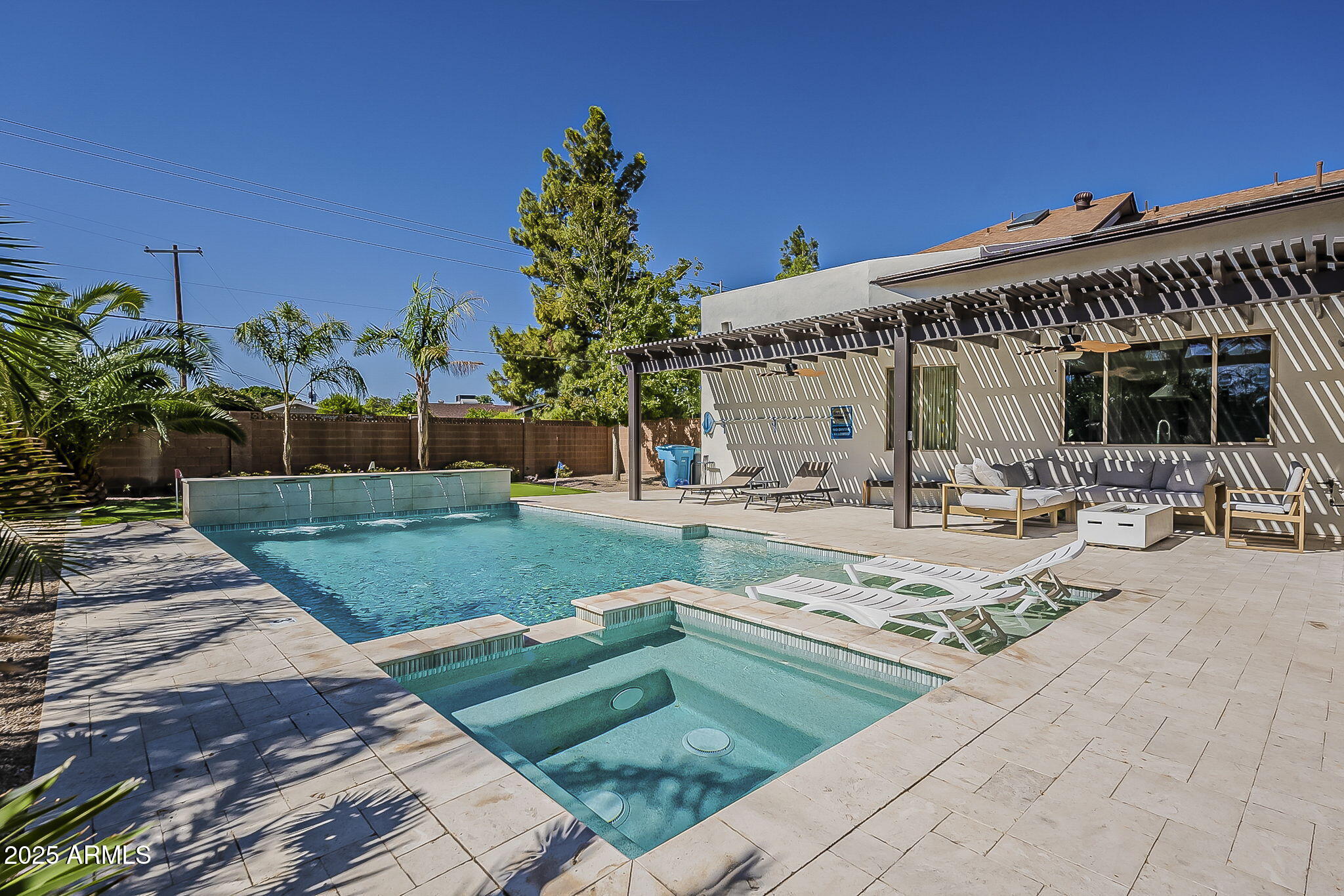 225 W ORCHID Lane, Phoenix