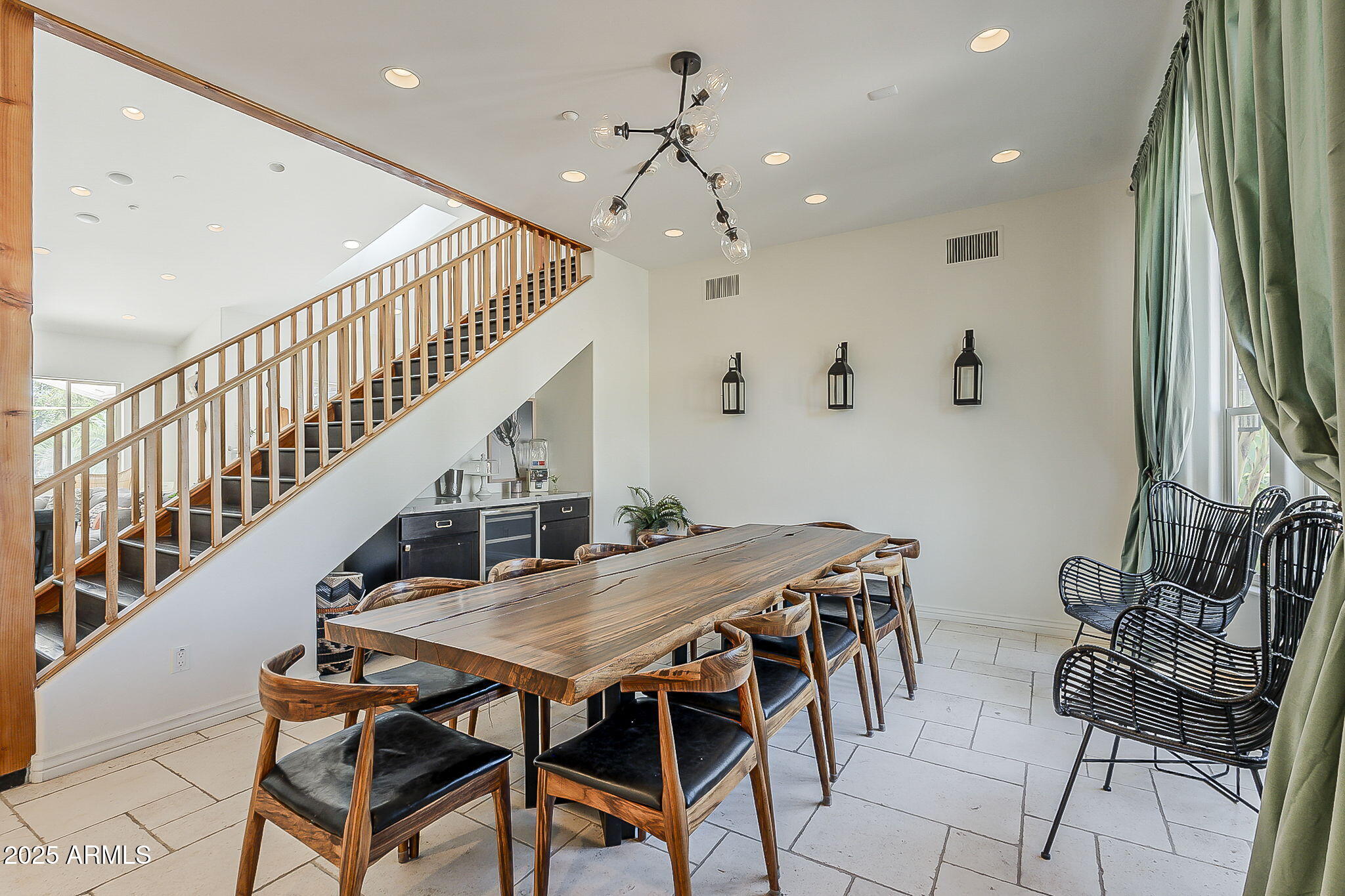 225 W ORCHID Lane, Phoenix