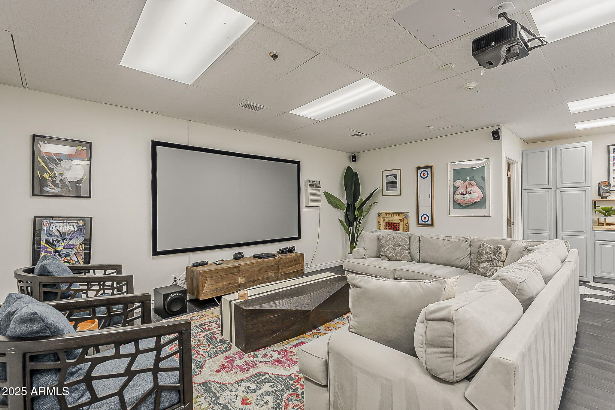 225 W ORCHID Lane, Phoenix