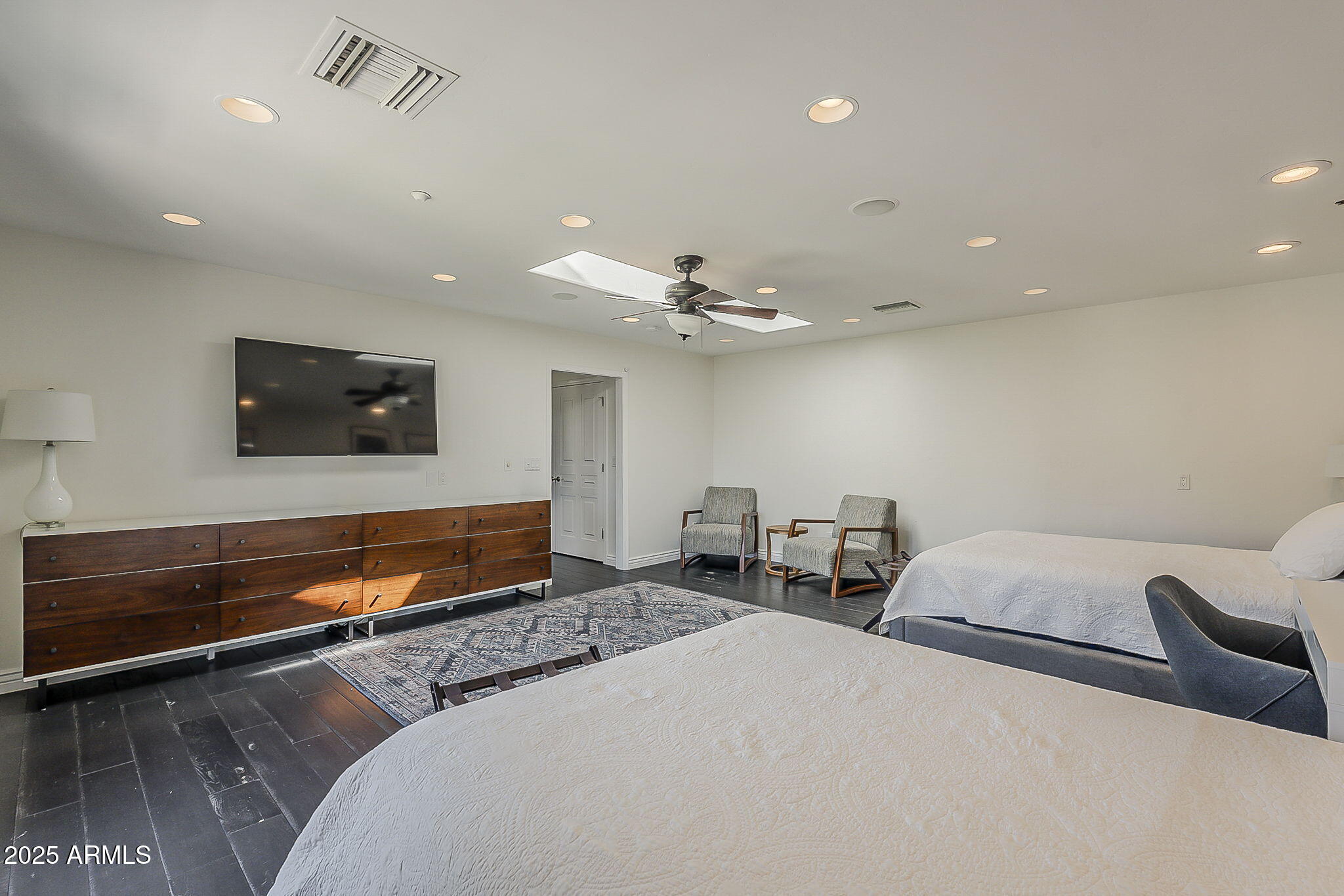 225 W ORCHID Lane, Phoenix