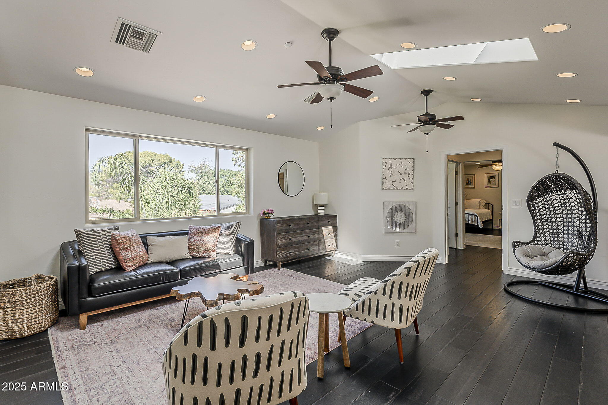 225 W ORCHID Lane, Phoenix