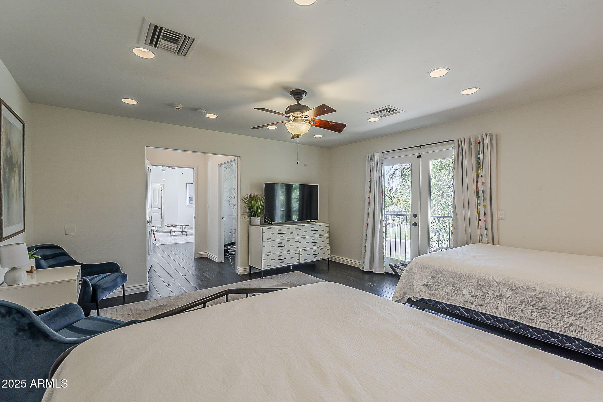 225 W ORCHID Lane, Phoenix