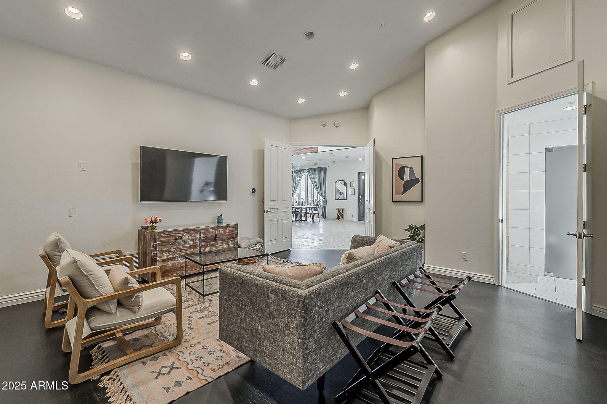 225 W ORCHID Lane, Phoenix