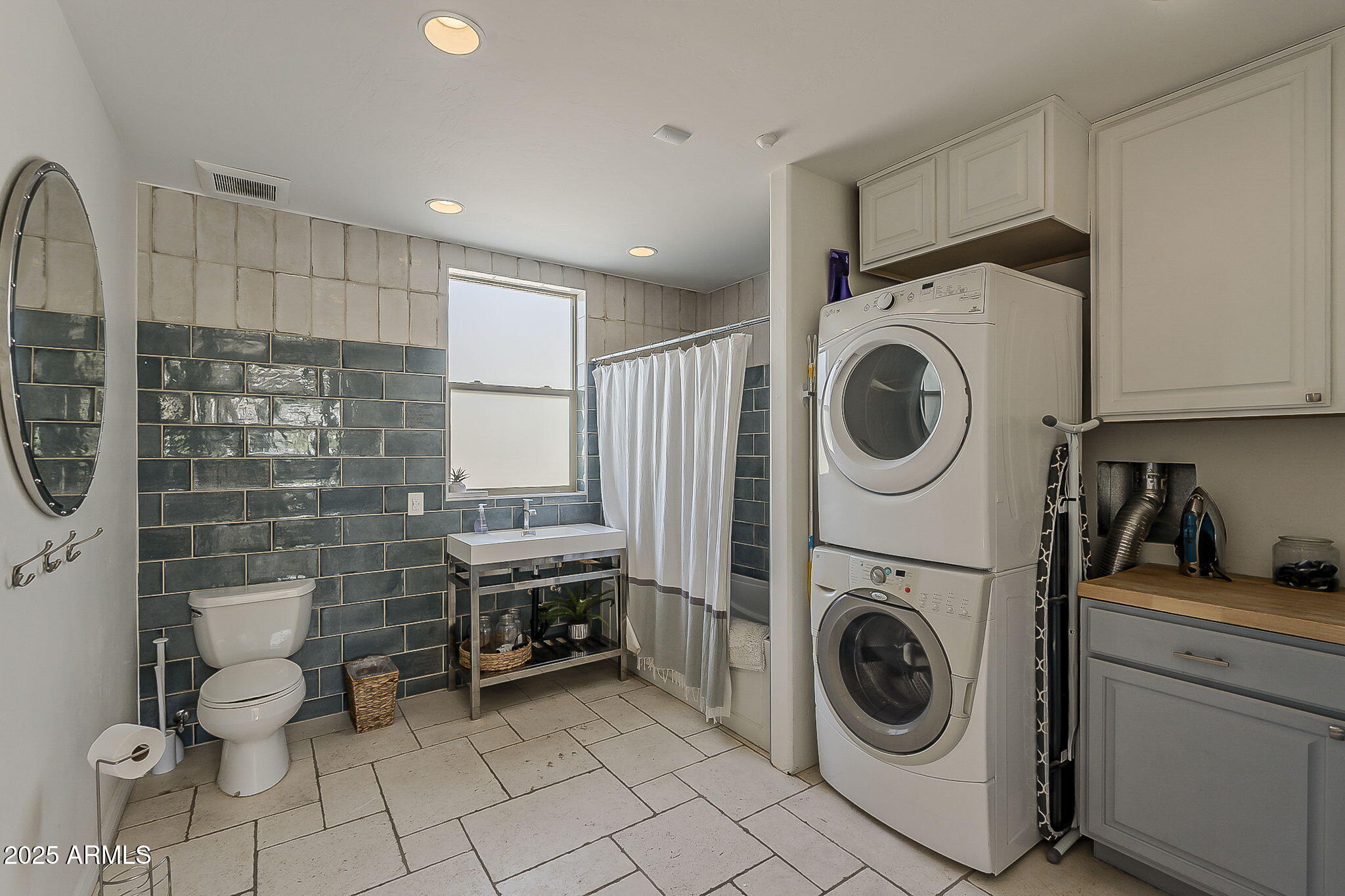 225 W ORCHID Lane, Phoenix