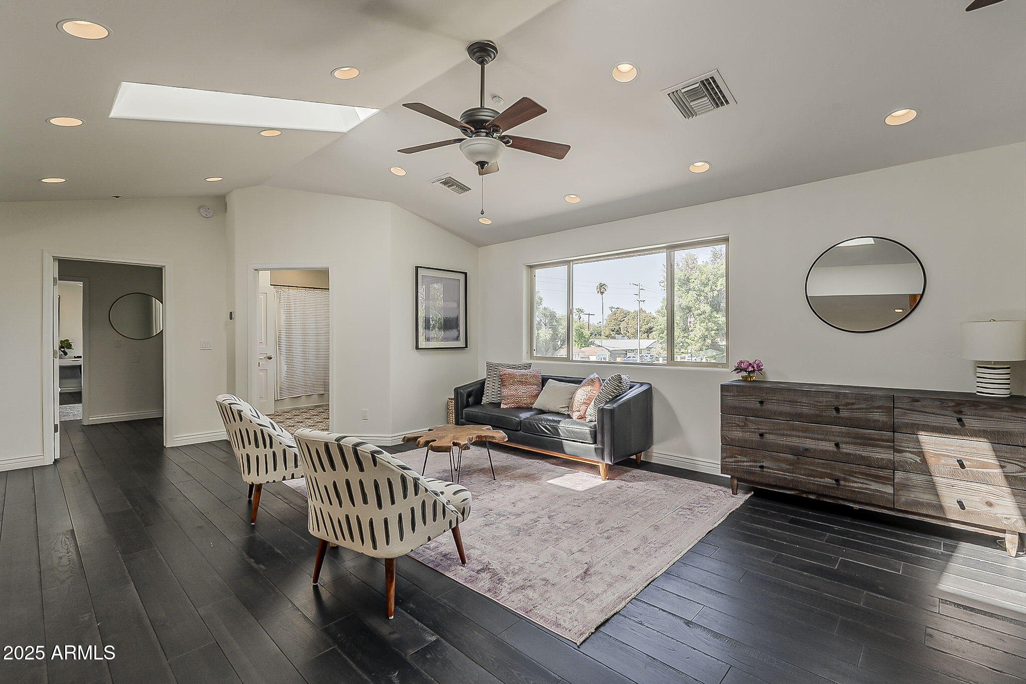 225 W ORCHID Lane, Phoenix