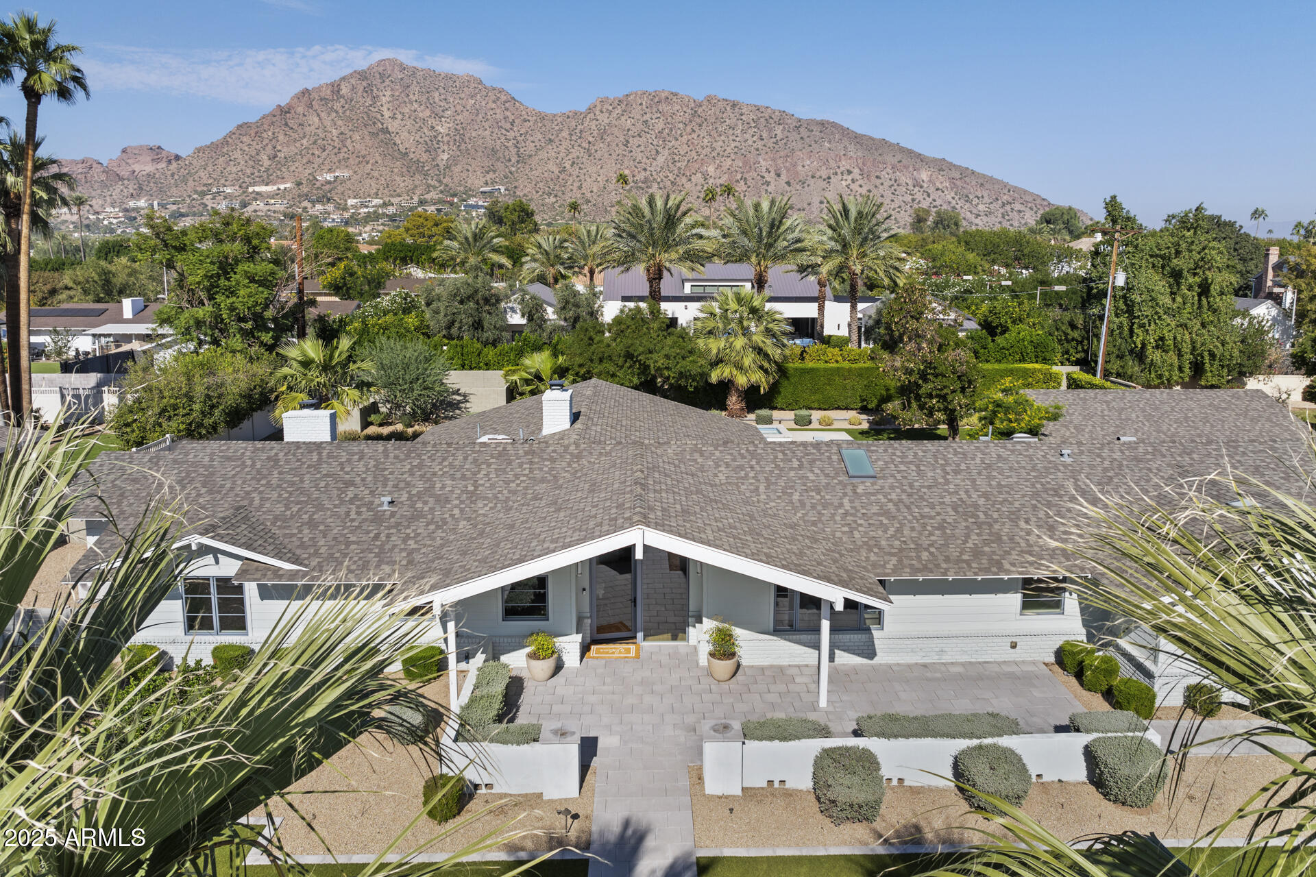 5816 E Calle Del Media