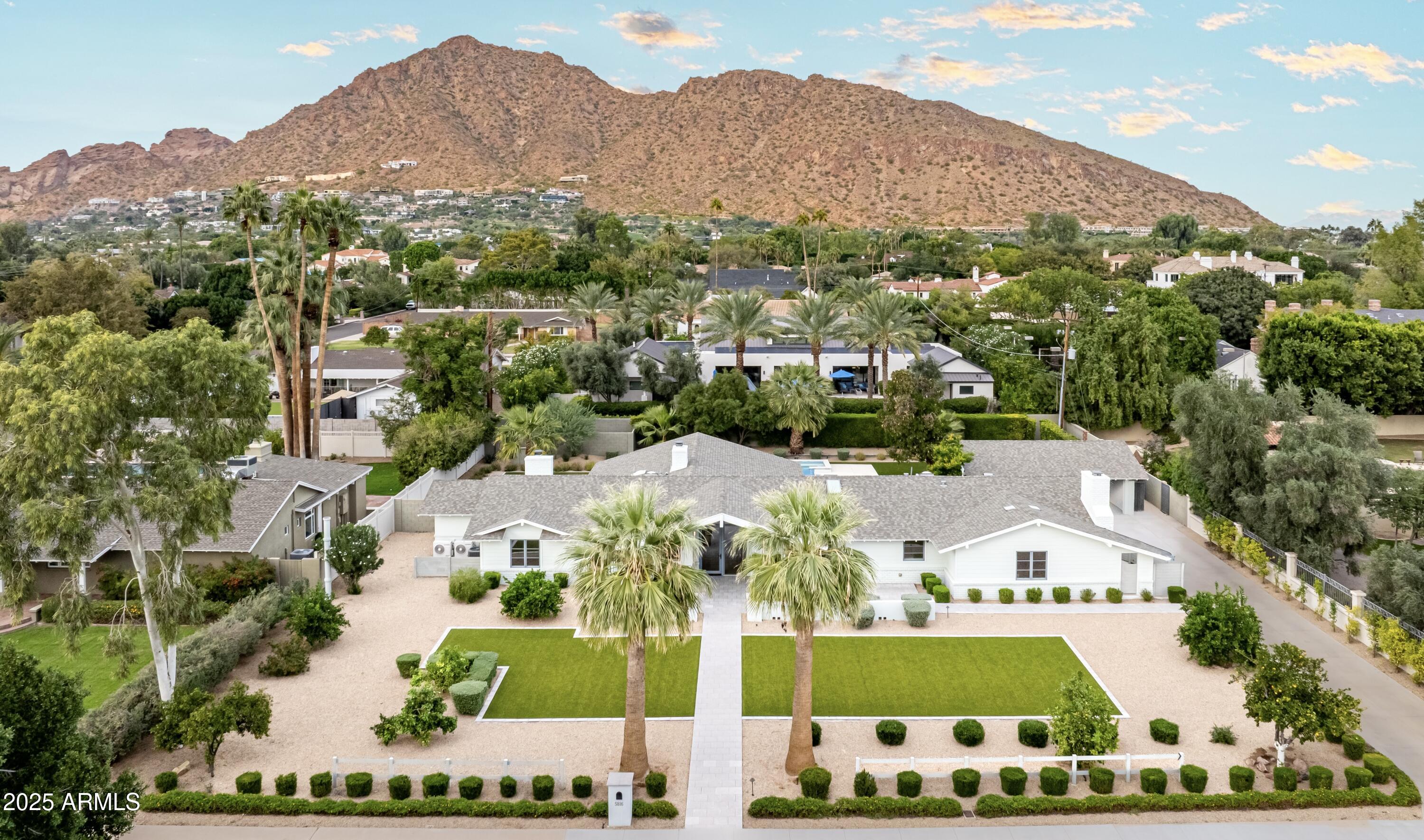 5816 E Calle Del Media