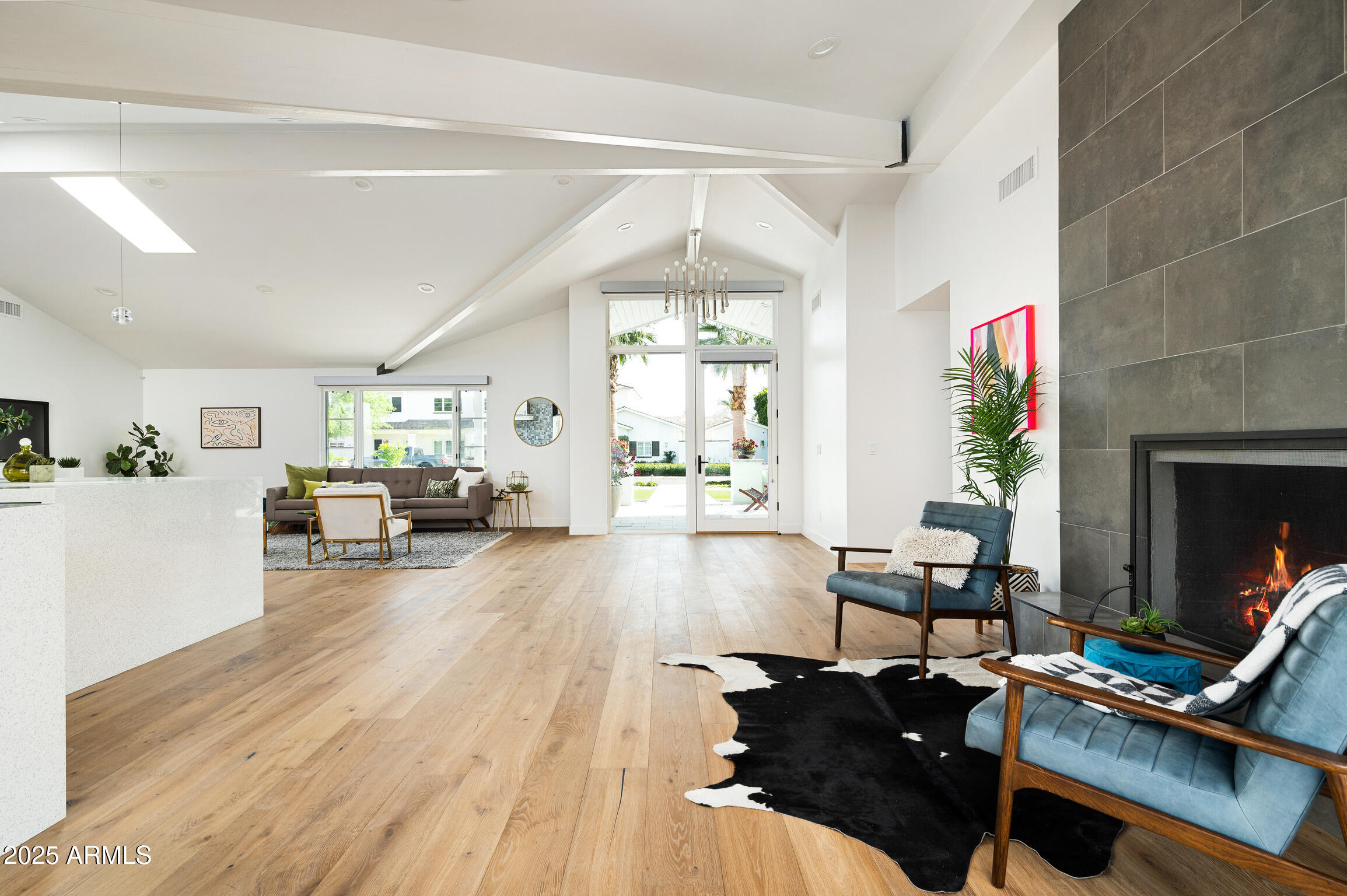 5816 E Calle Del Media
