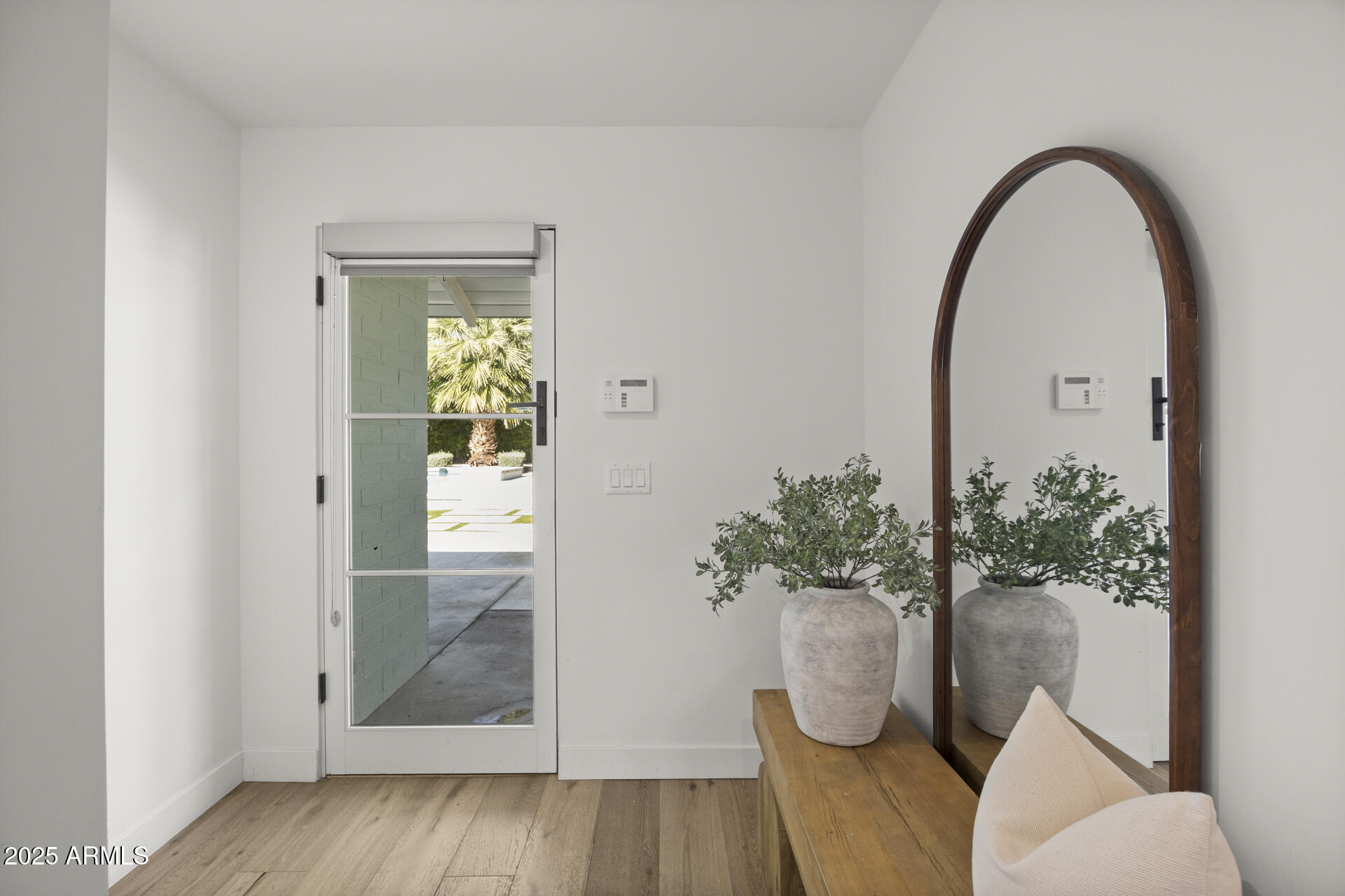 5816 E Calle Del Media