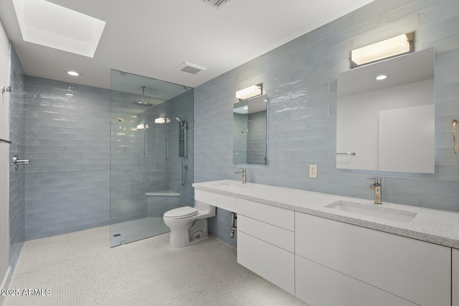 5816 E Calle Del Media