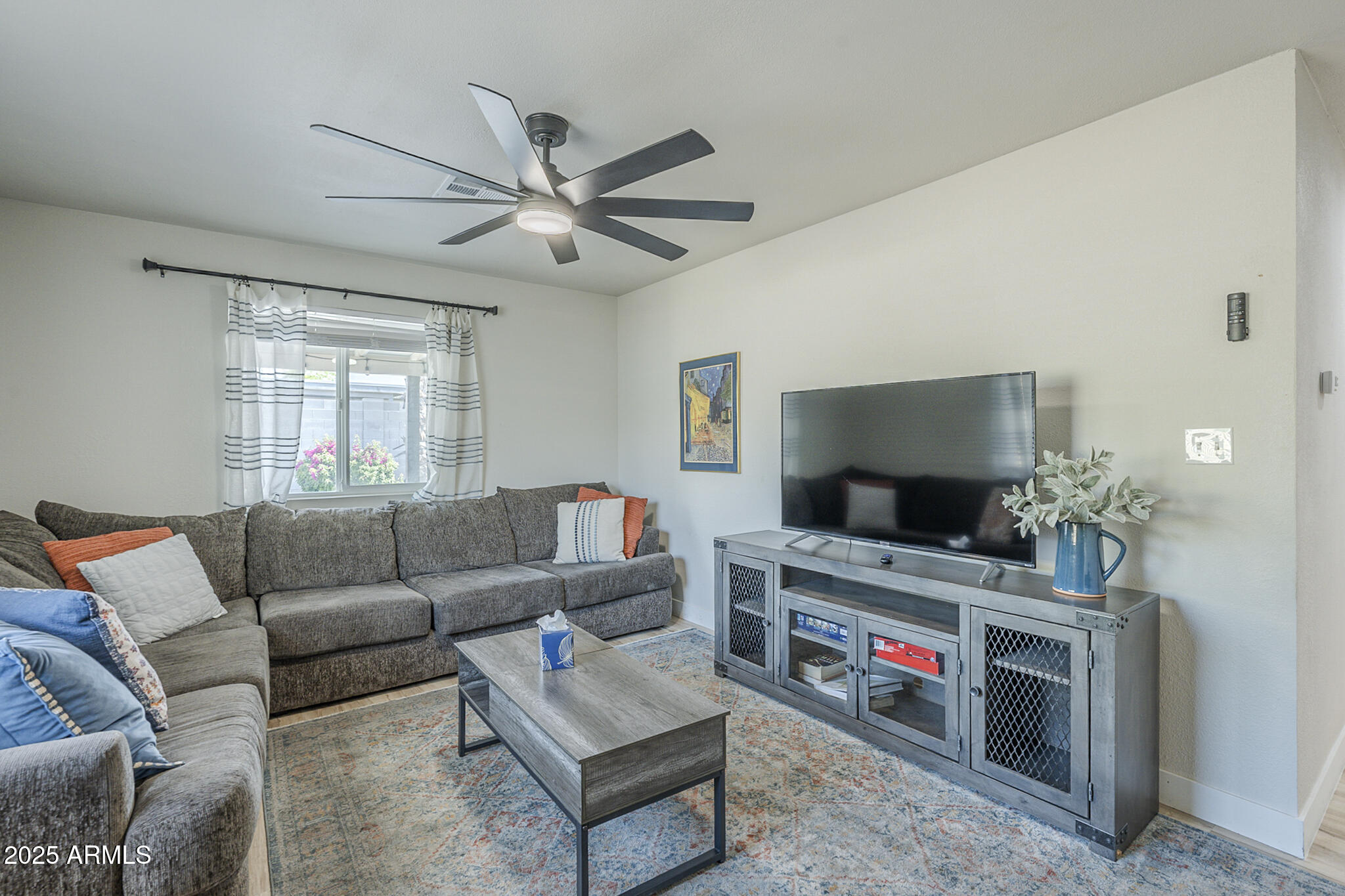 4240 E BLUEFIELD Avenue, Phoenix