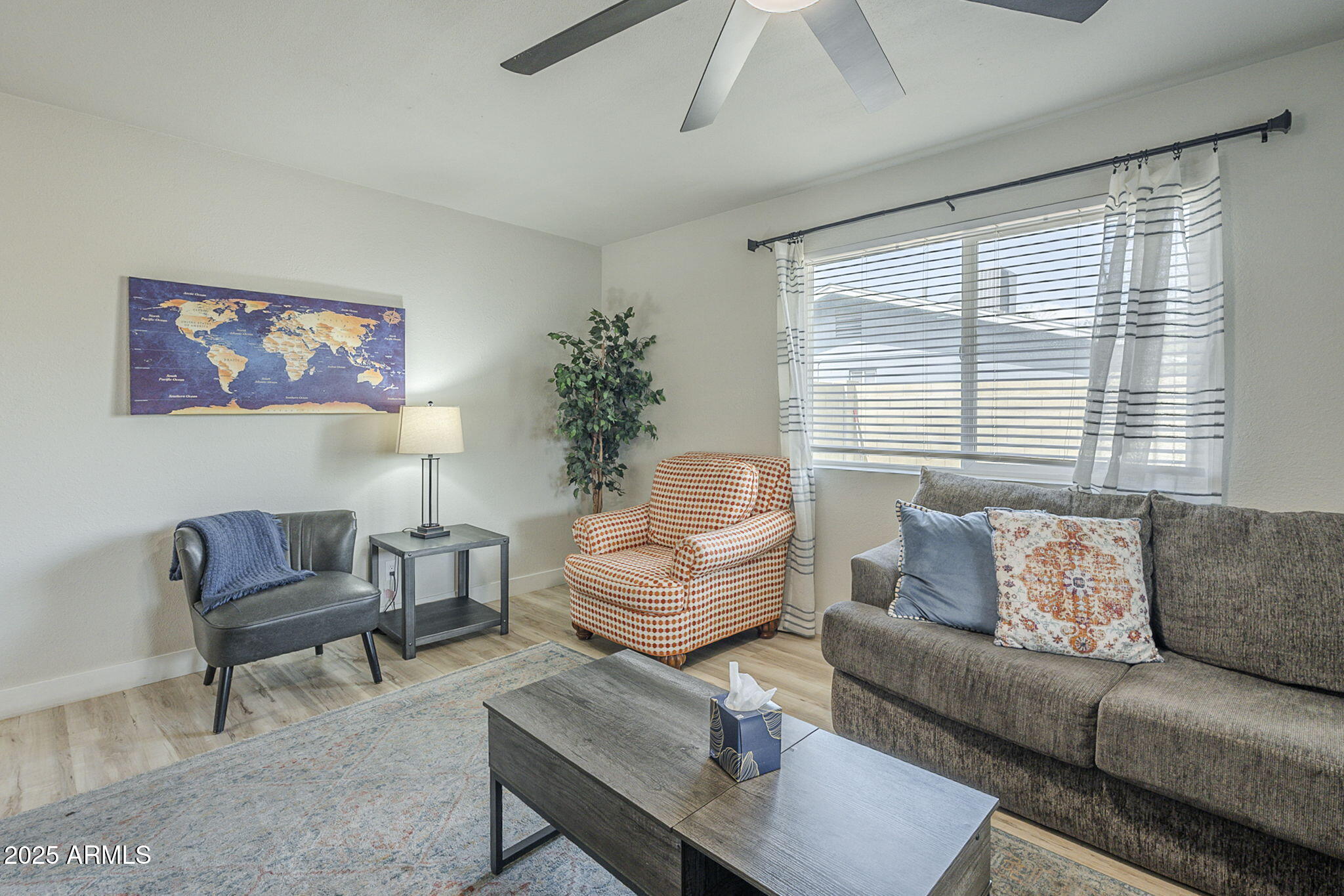 4240 E BLUEFIELD Avenue, Phoenix