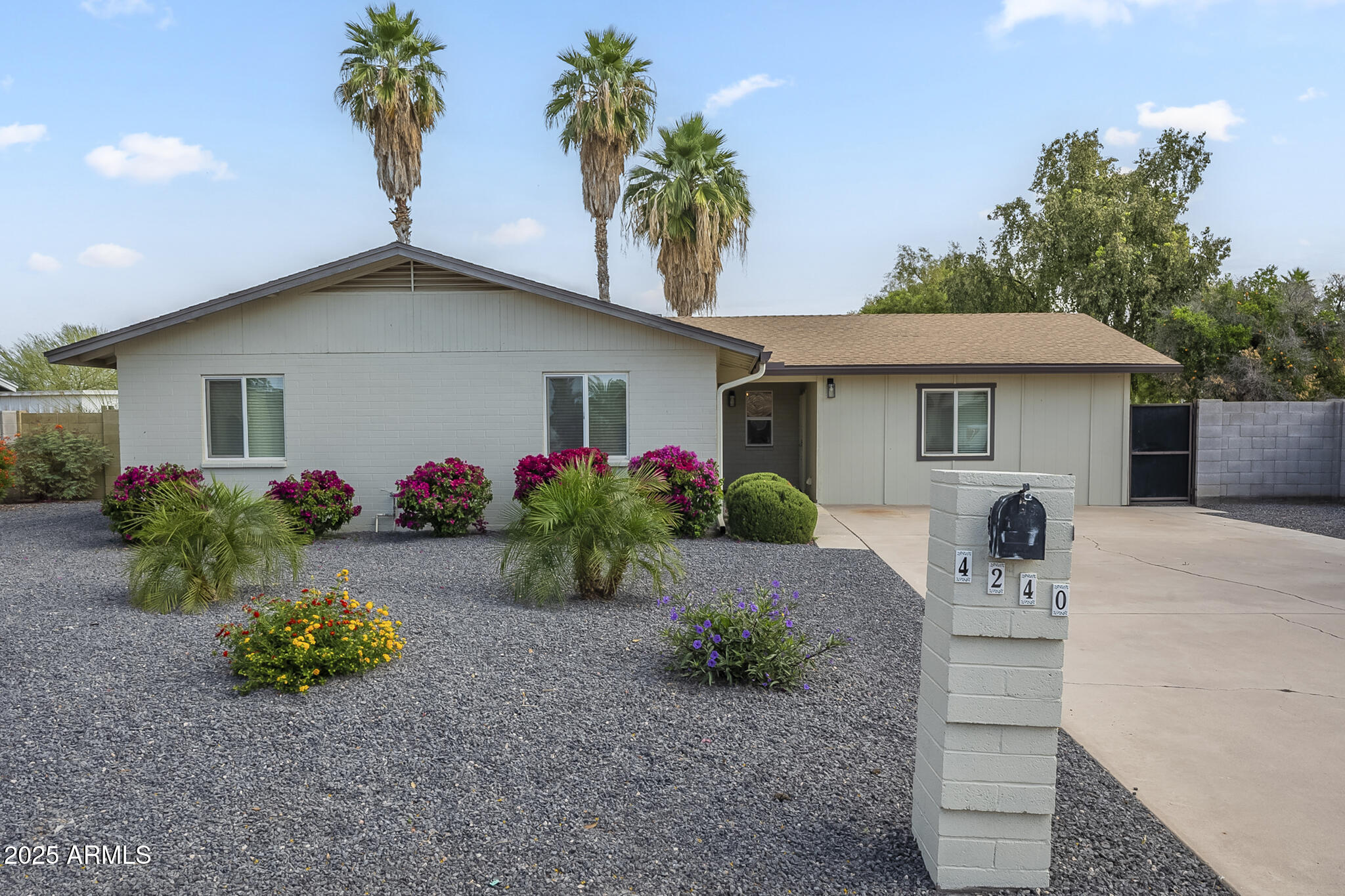 4240 E BLUEFIELD Avenue, Phoenix