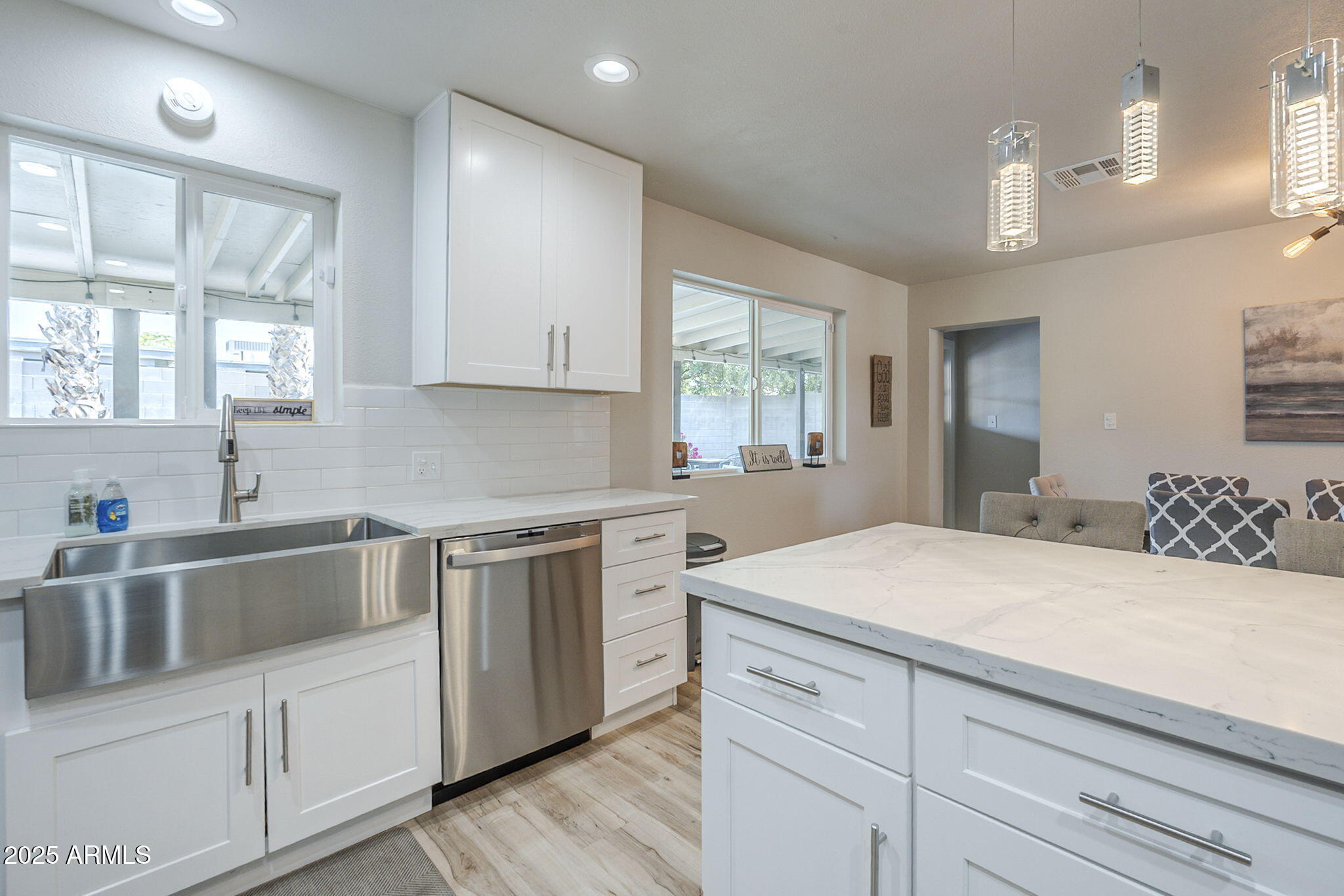 4240 E BLUEFIELD Avenue, Phoenix