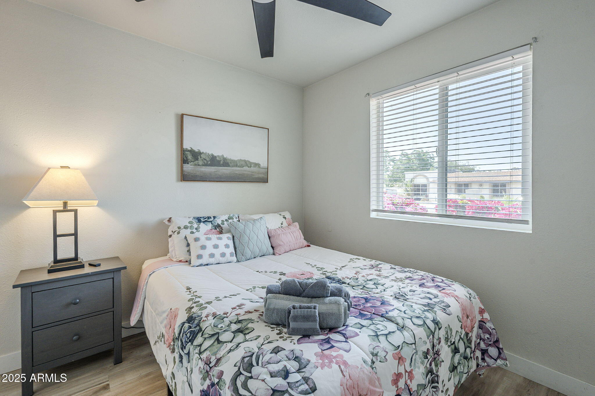 4240 E BLUEFIELD Avenue, Phoenix