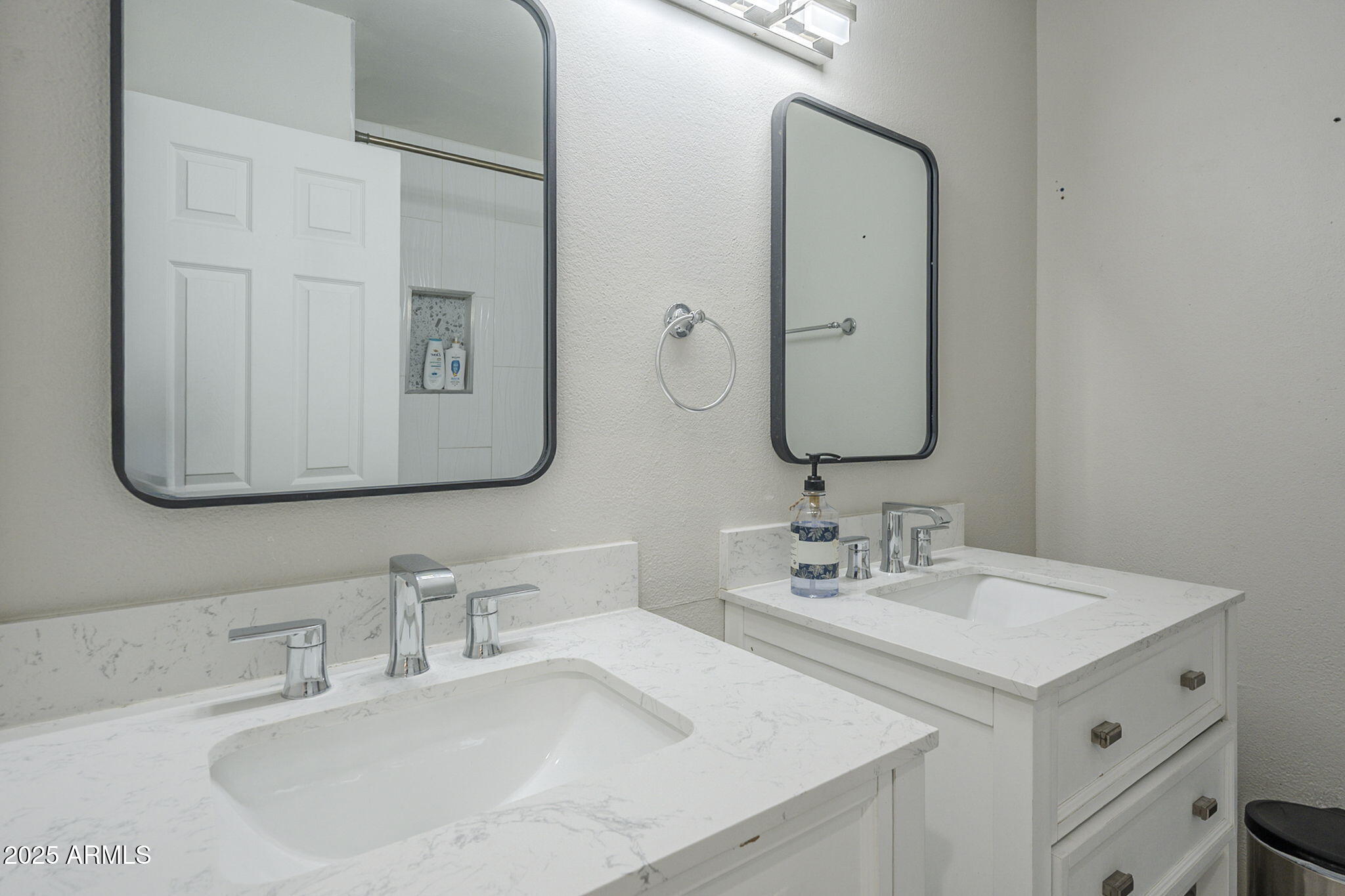 4240 E BLUEFIELD Avenue, Phoenix