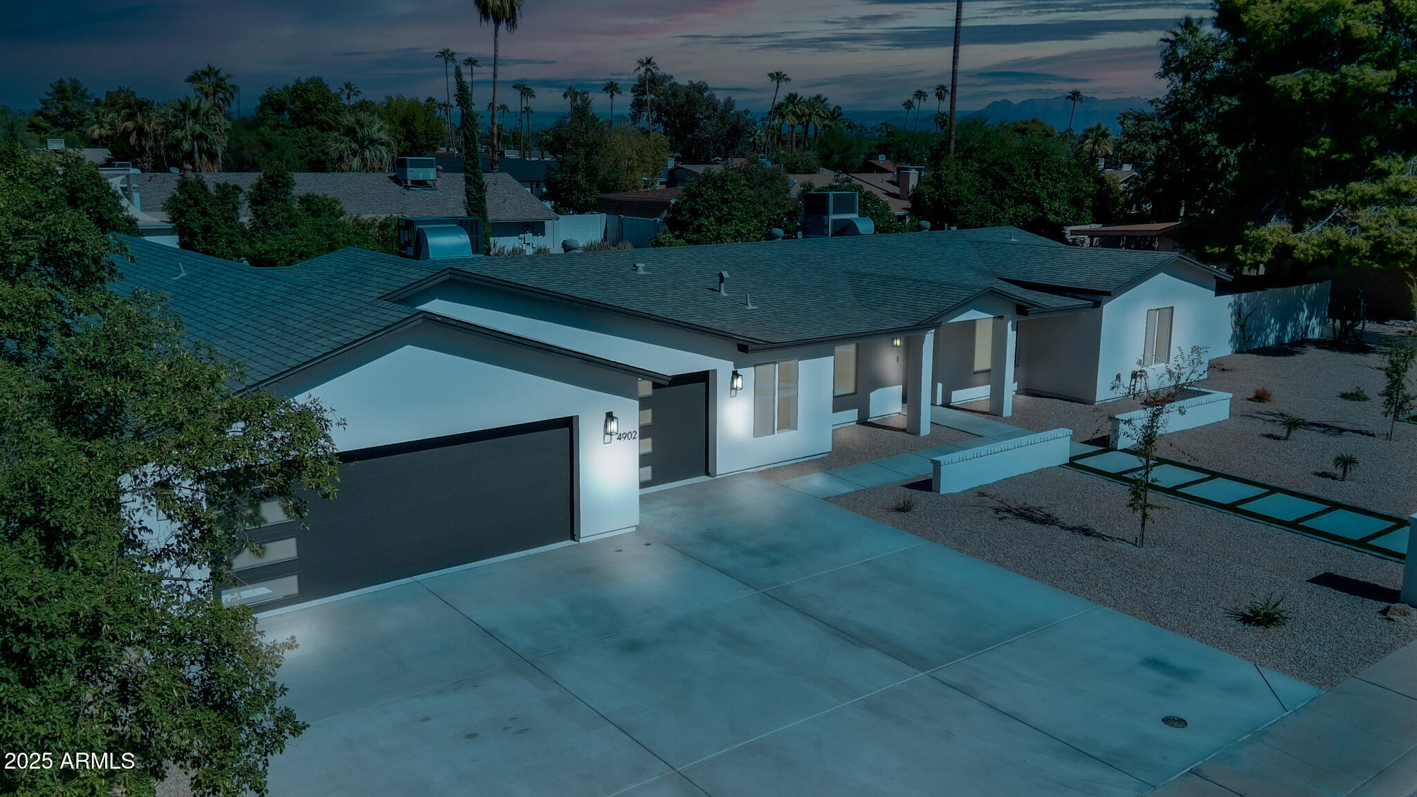 4902 E SUNNYSIDE Drive