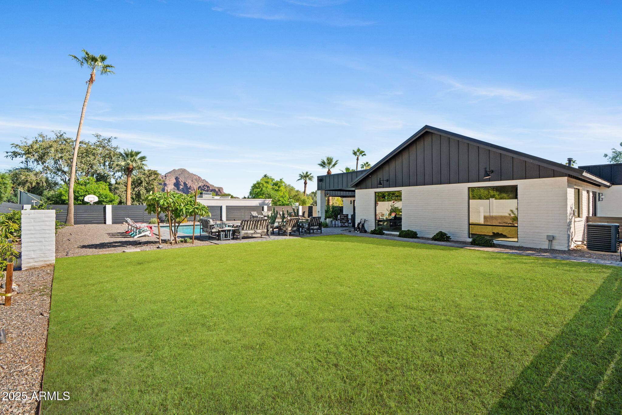 3842 E SAN MIGUEL Avenue, Paradise Valley