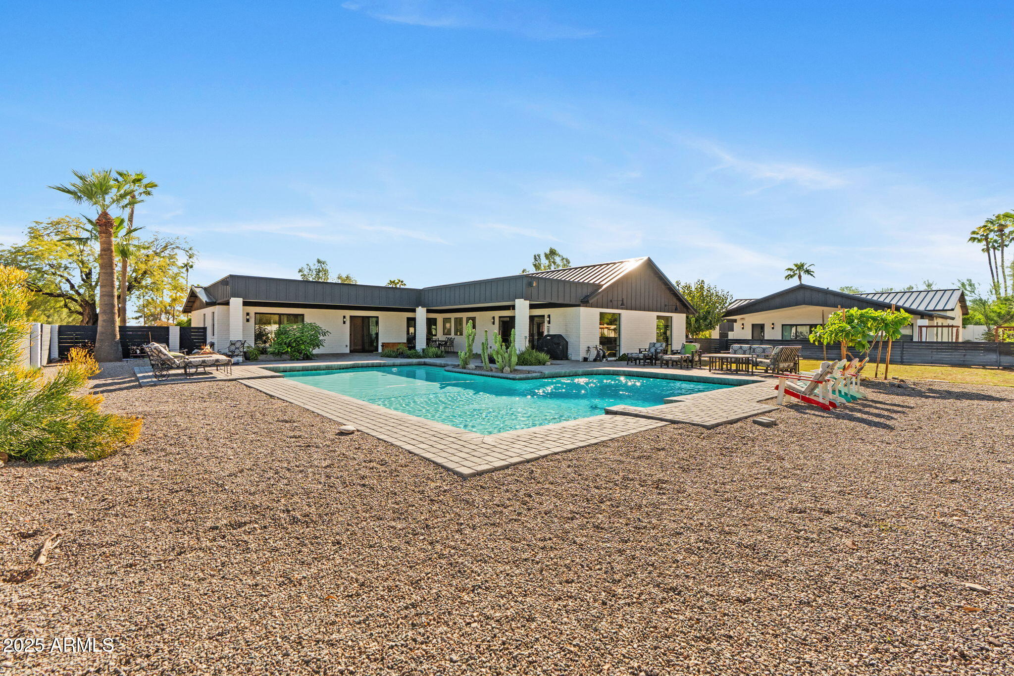 3842 E SAN MIGUEL Avenue, Paradise Valley