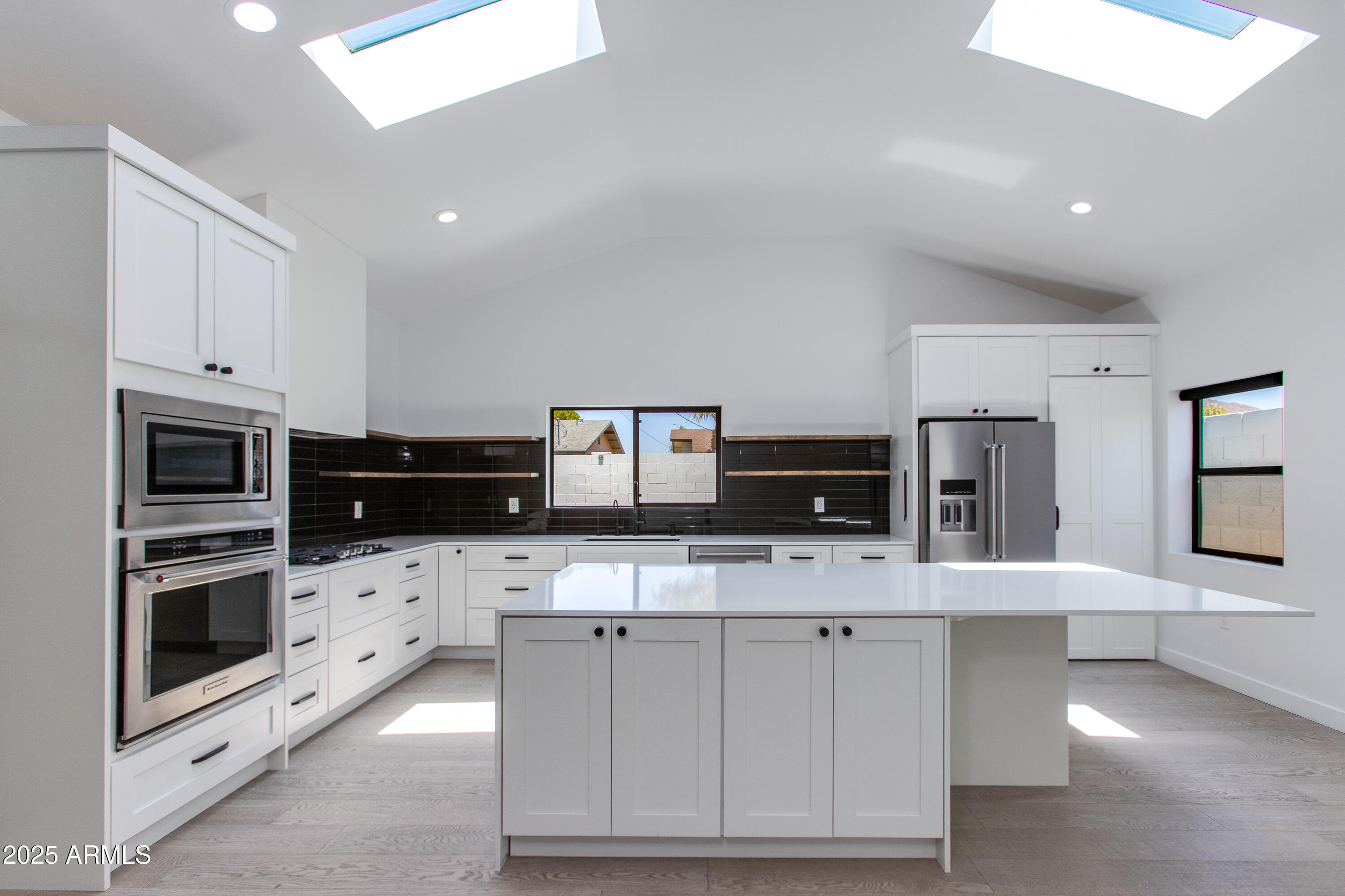 4246 E MULBERRY Drive