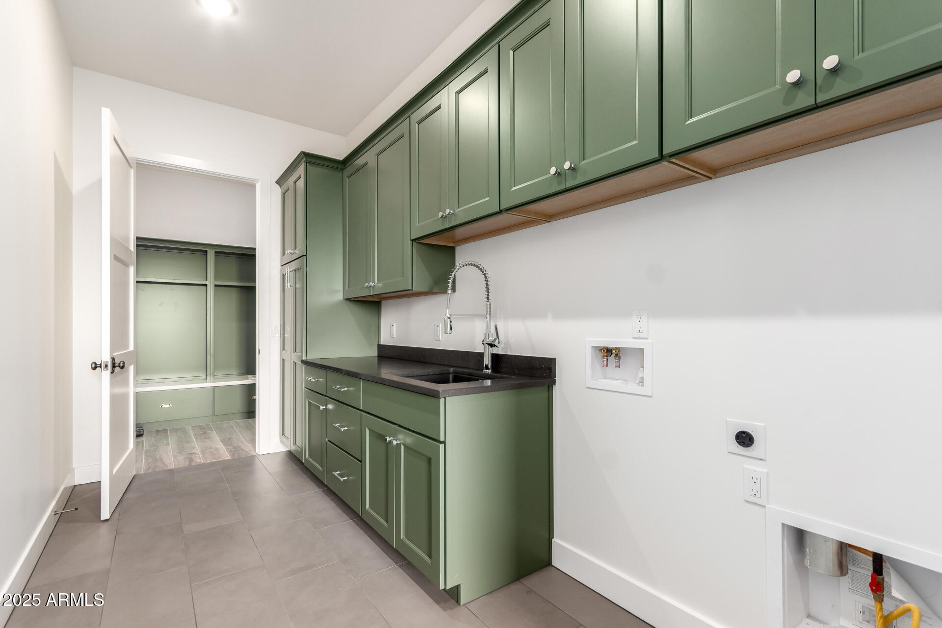 1633 E Minton Street