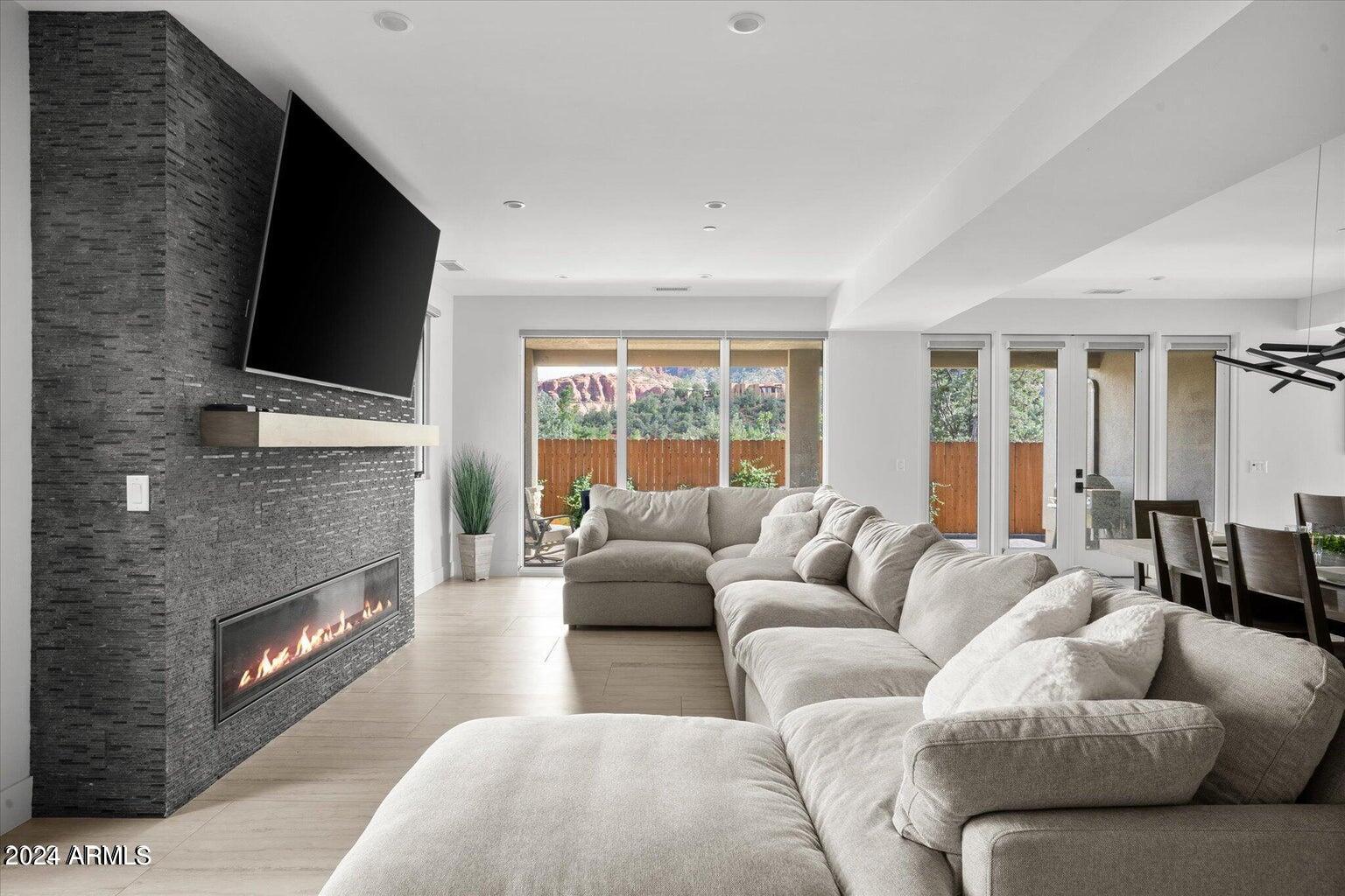 40 Roadrunner Lane