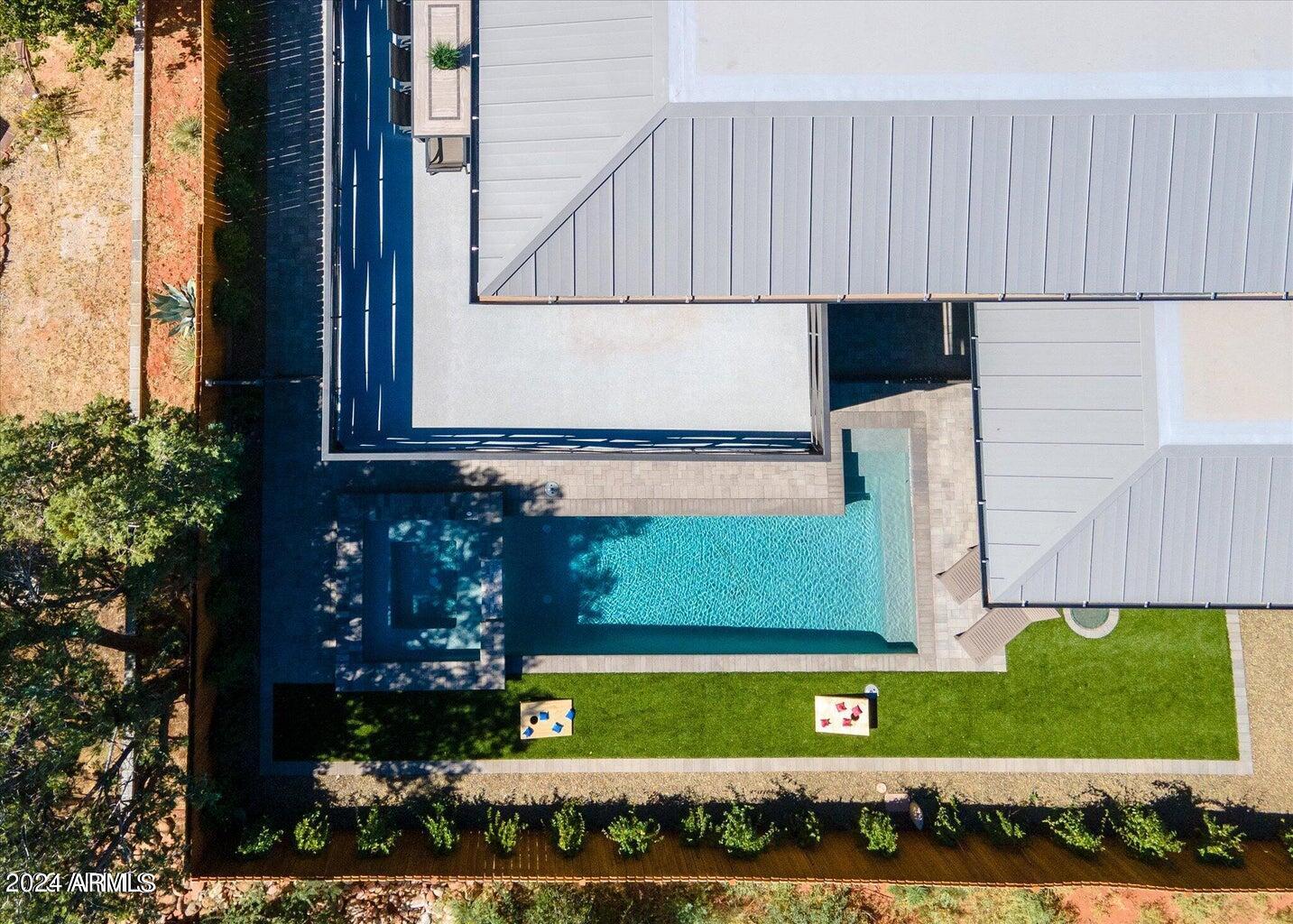 40 Roadrunner Lane