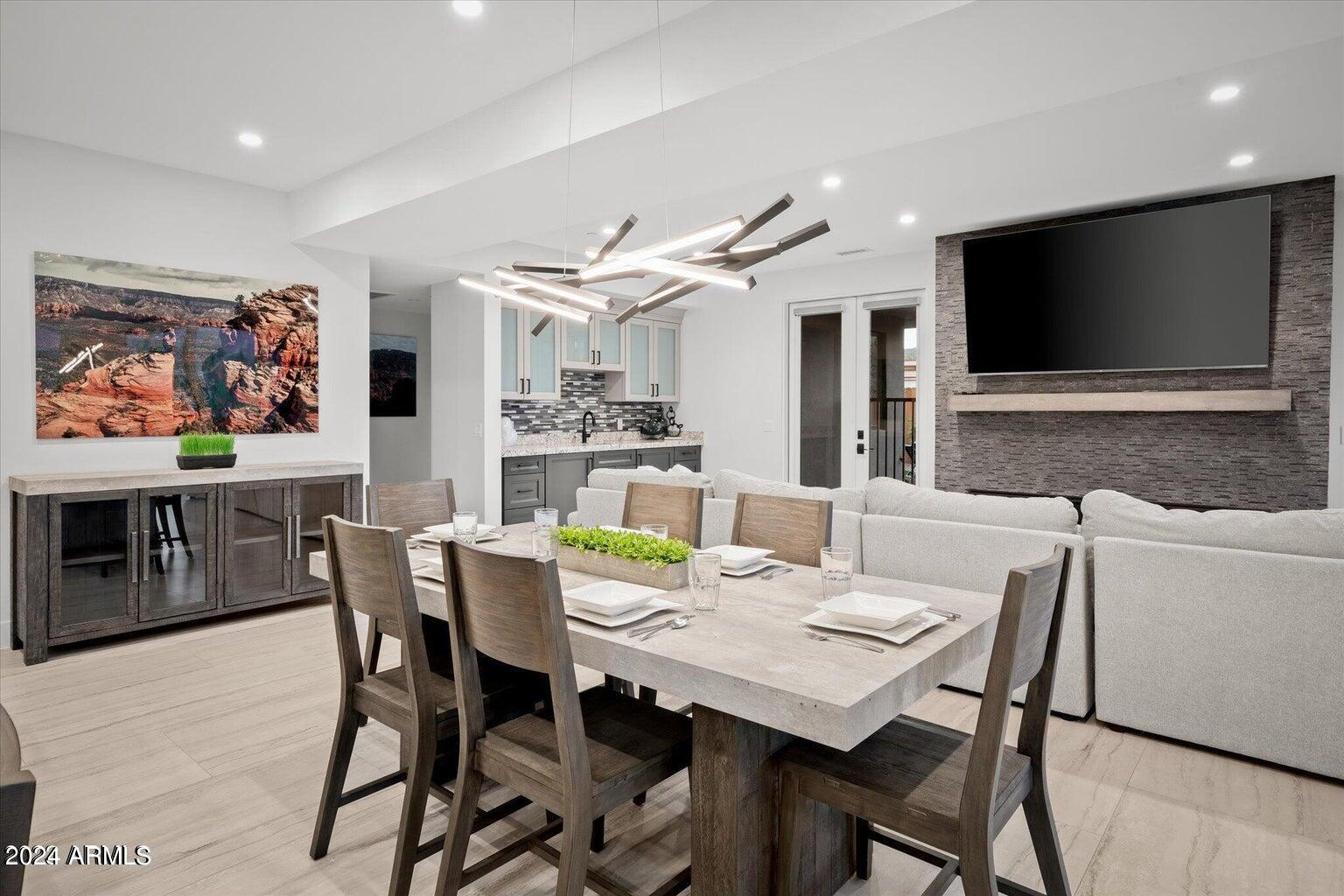 40 Roadrunner Lane