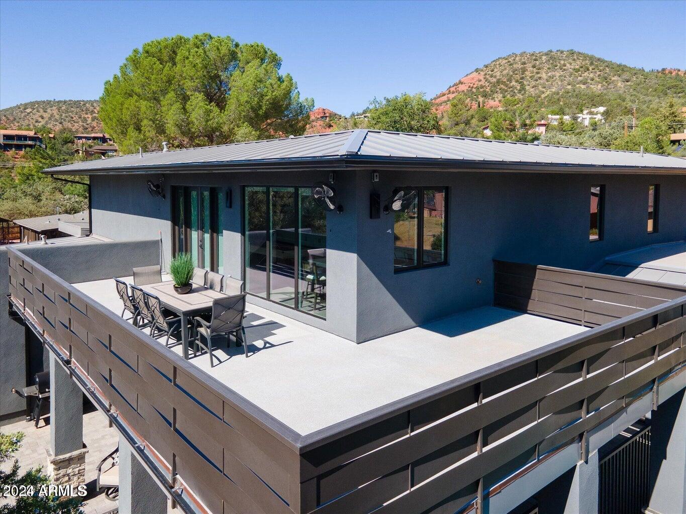 40 Roadrunner Lane
