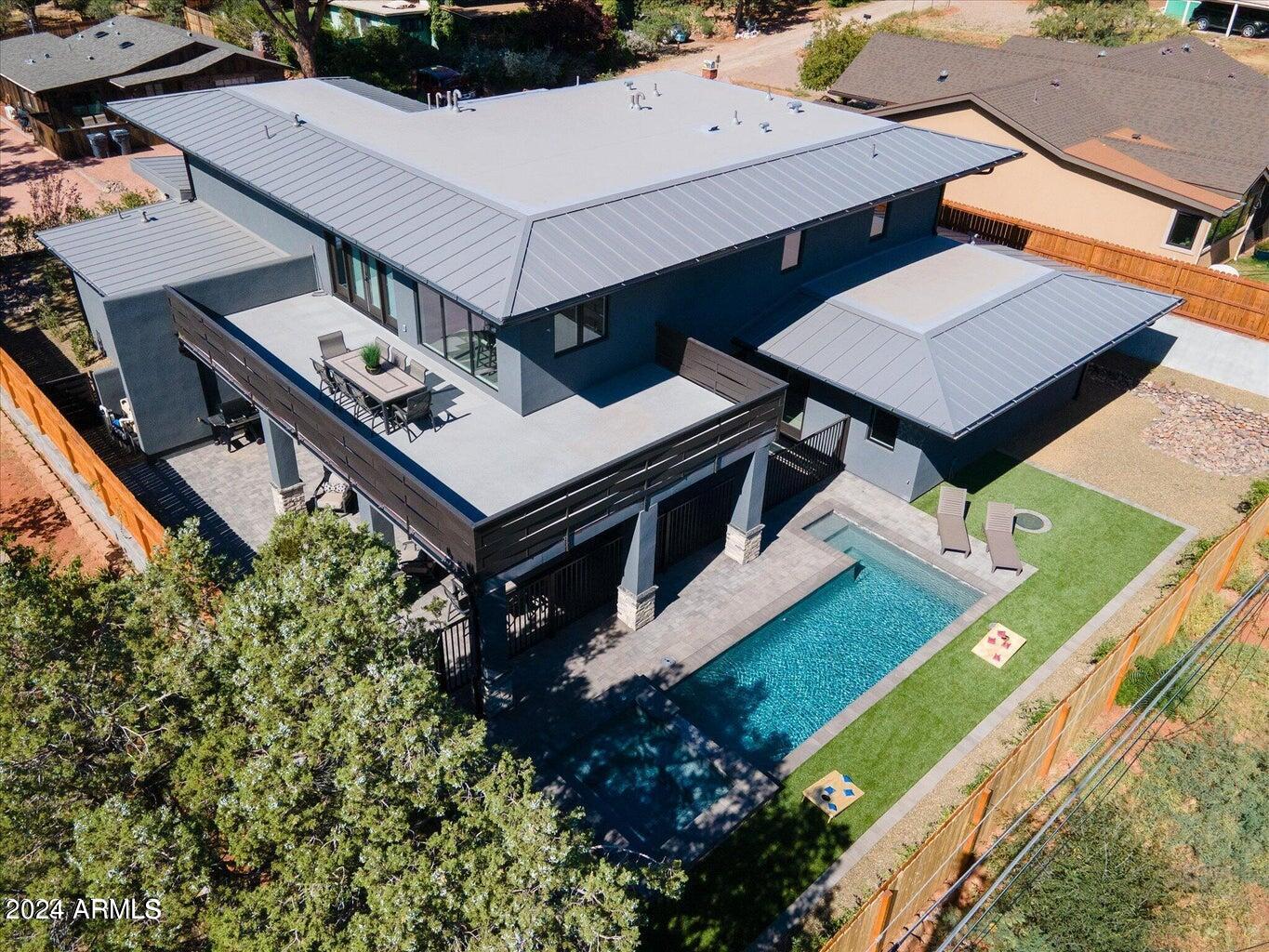 40 Roadrunner Lane