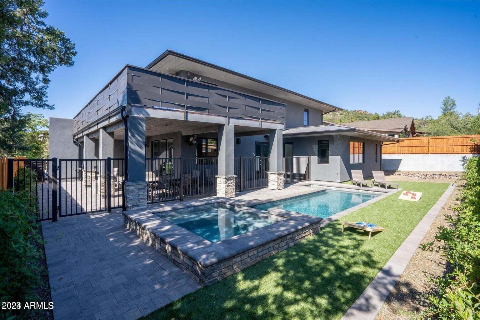 40 Roadrunner Lane