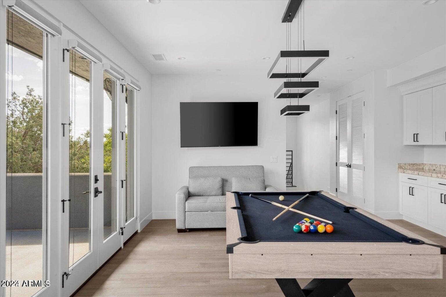 40 Roadrunner Lane