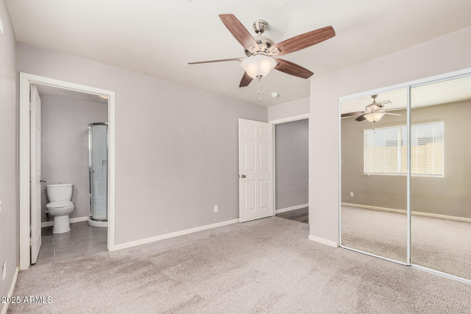 4950 W GROVERS Avenue, Glendale