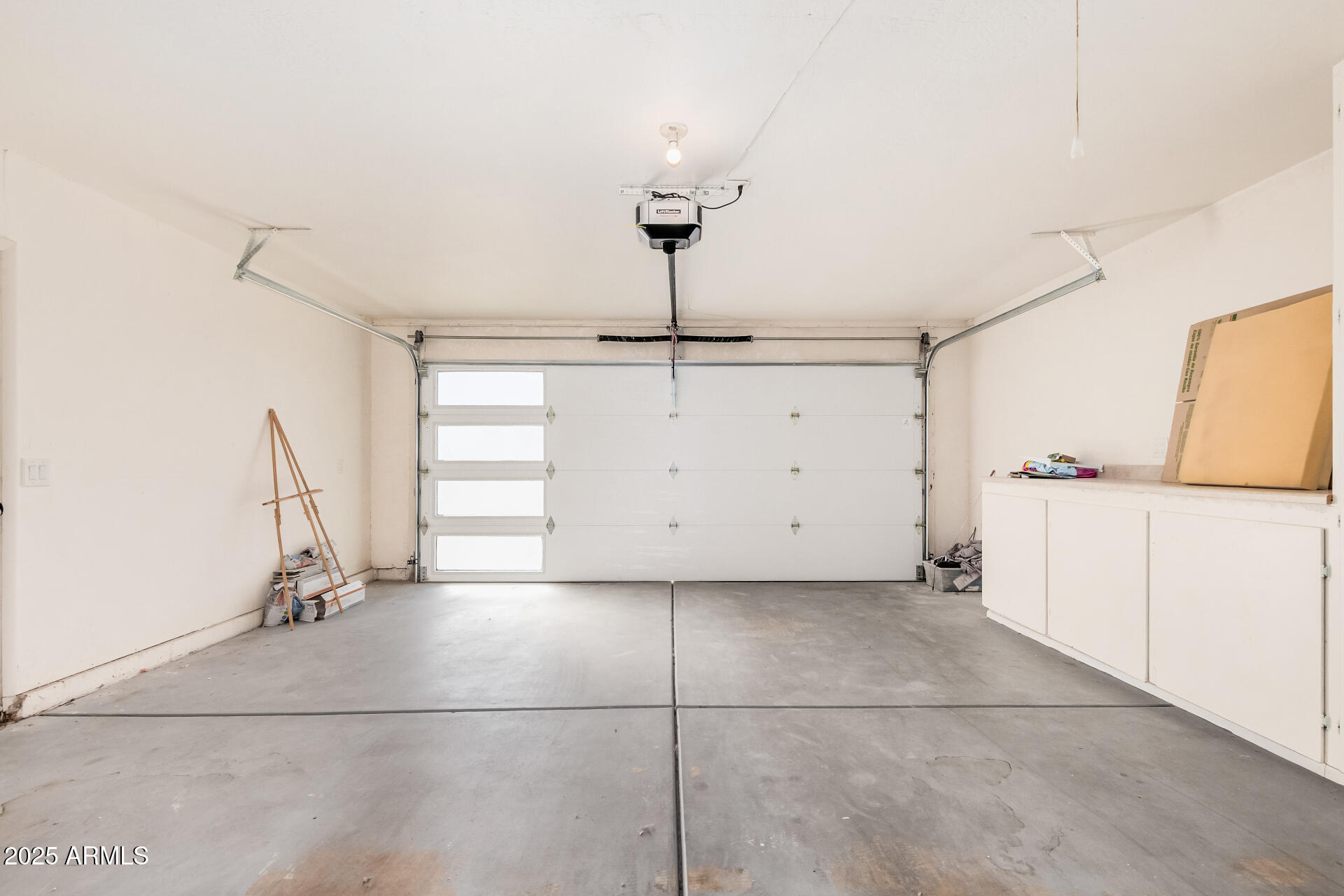 4950 W GROVERS Avenue, Glendale