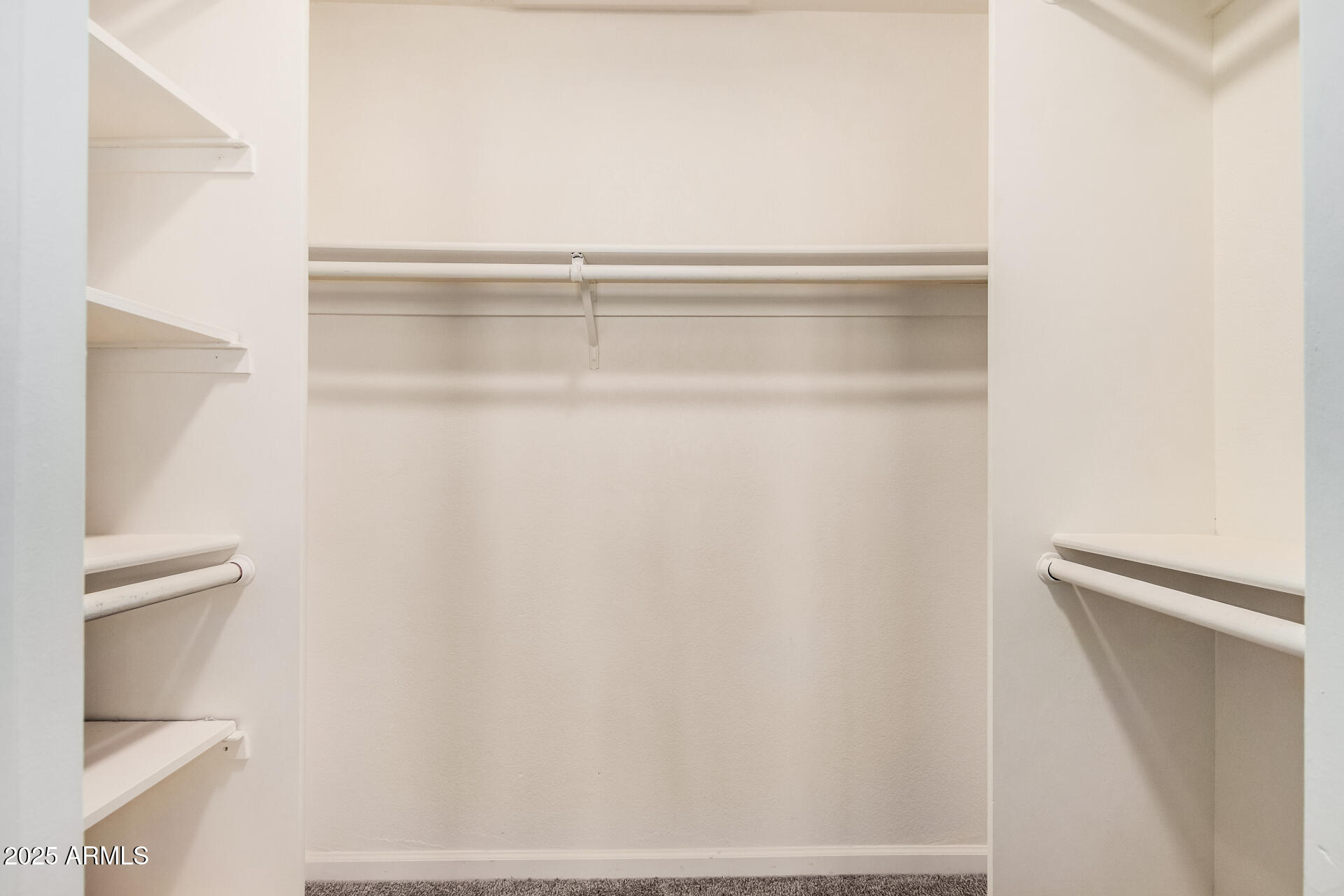 4950 W GROVERS Avenue, Glendale