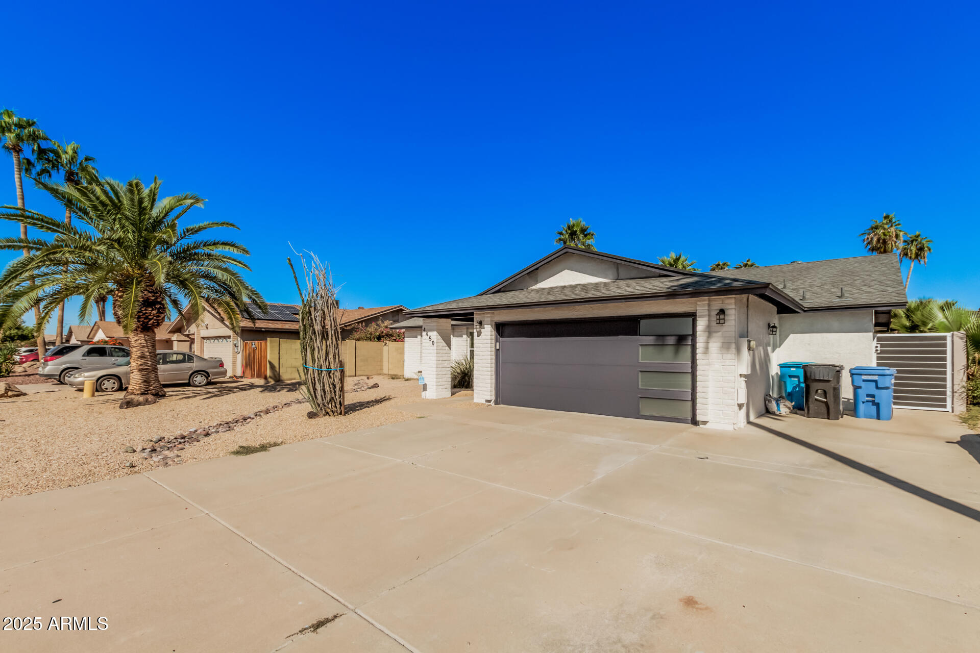 4950 W GROVERS Avenue, Glendale