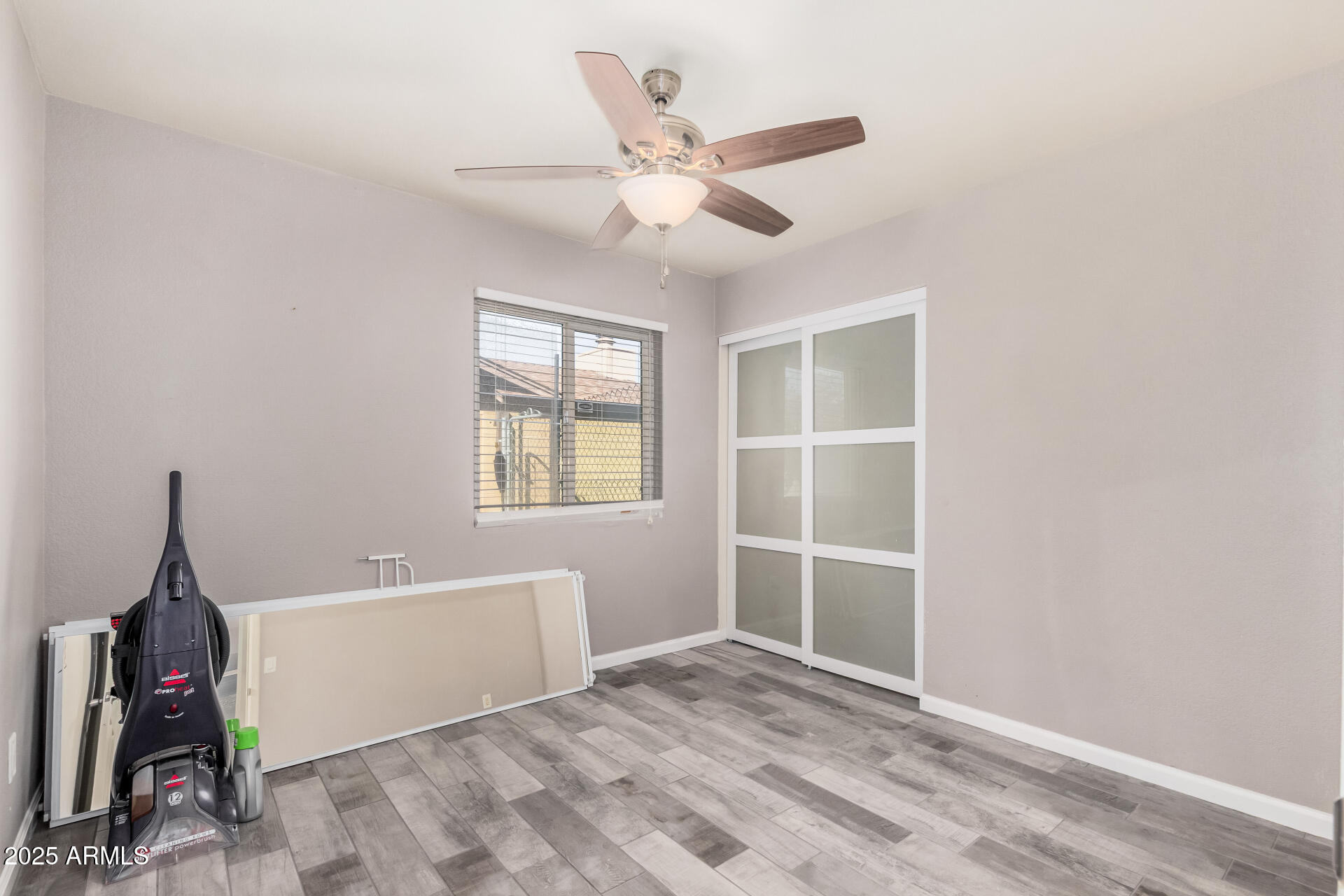 4950 W GROVERS Avenue, Glendale