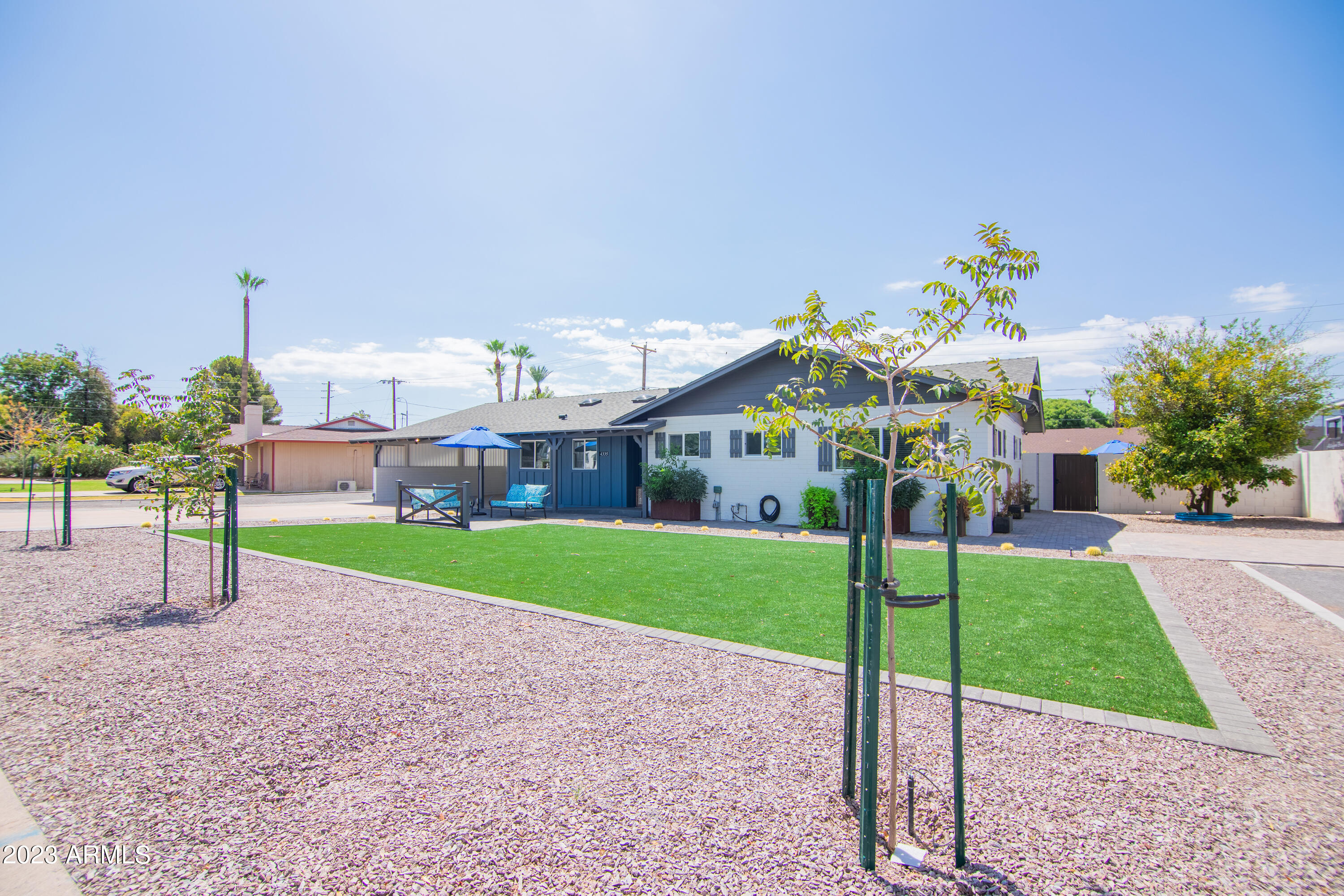 4335 E CLARENDON Avenue