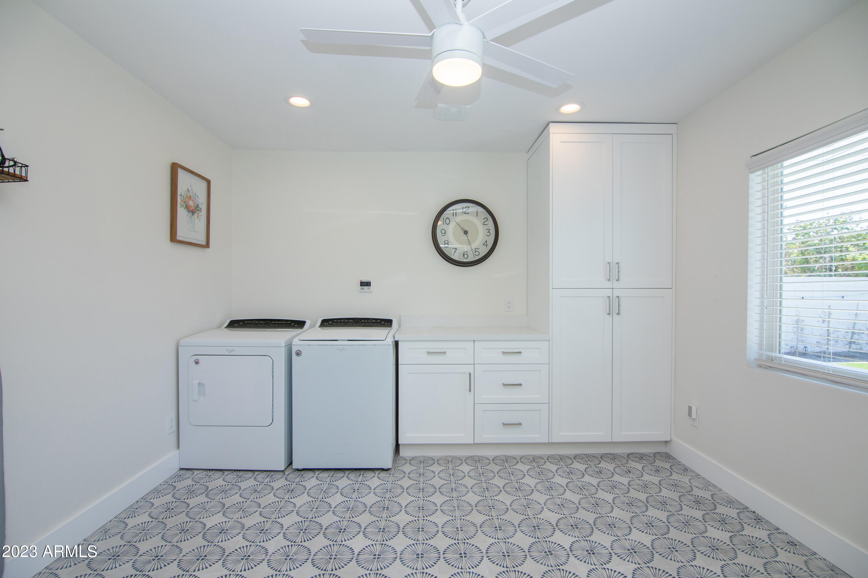 4335 E CLARENDON Avenue