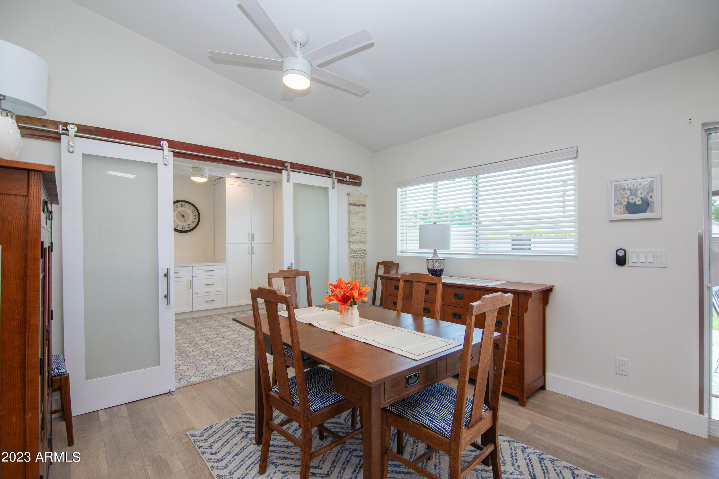 4335 E CLARENDON Avenue