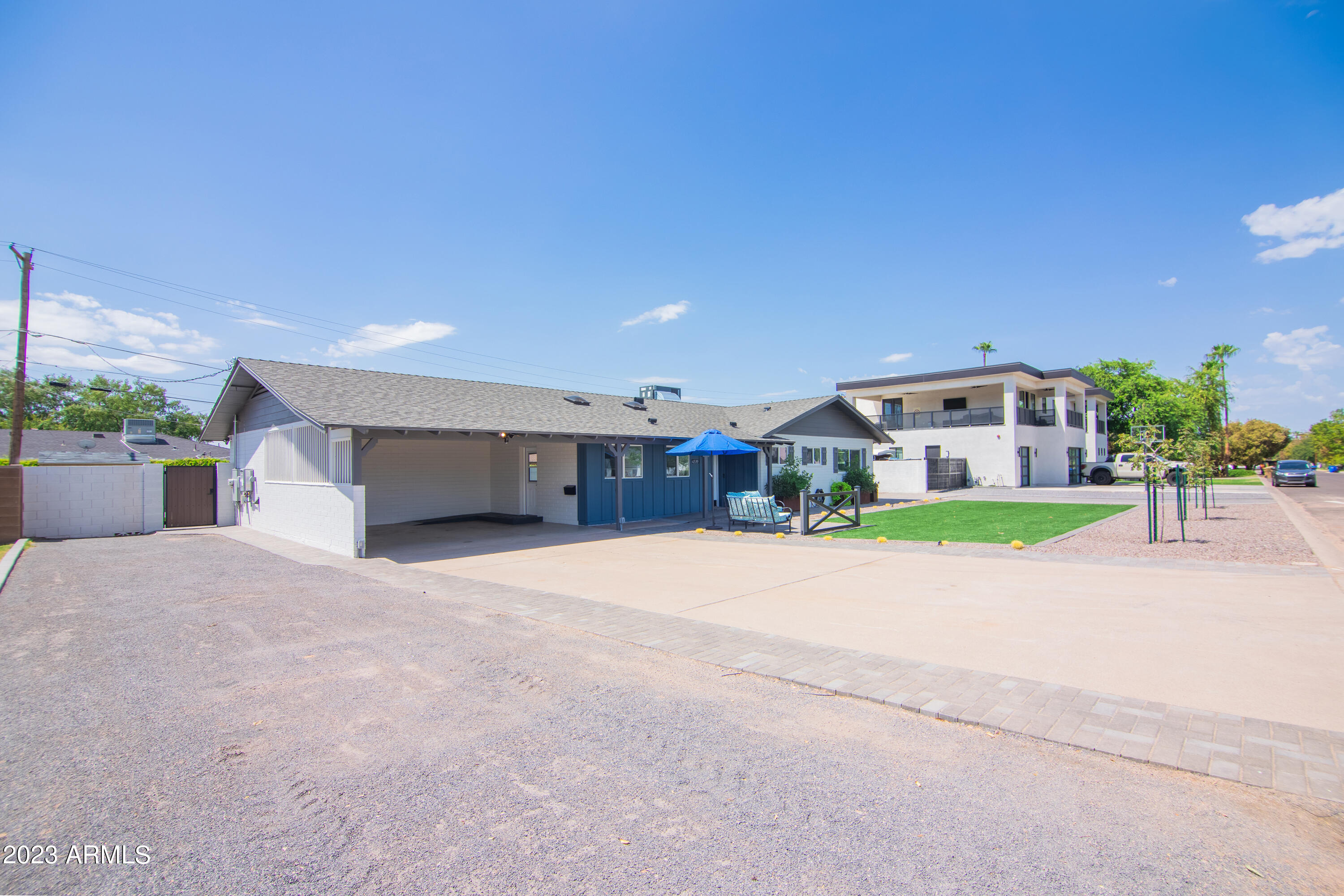 4335 E CLARENDON Avenue