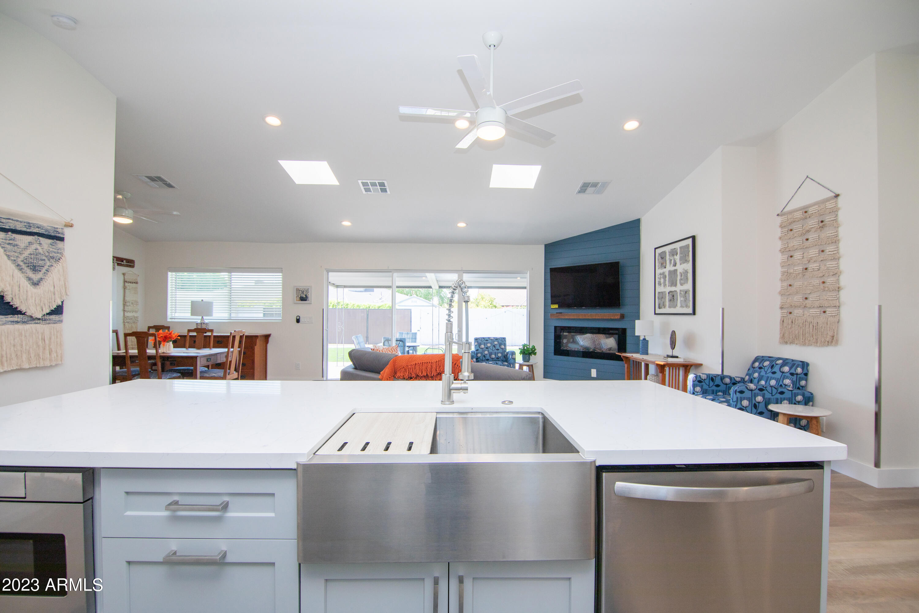 4335 E CLARENDON Avenue