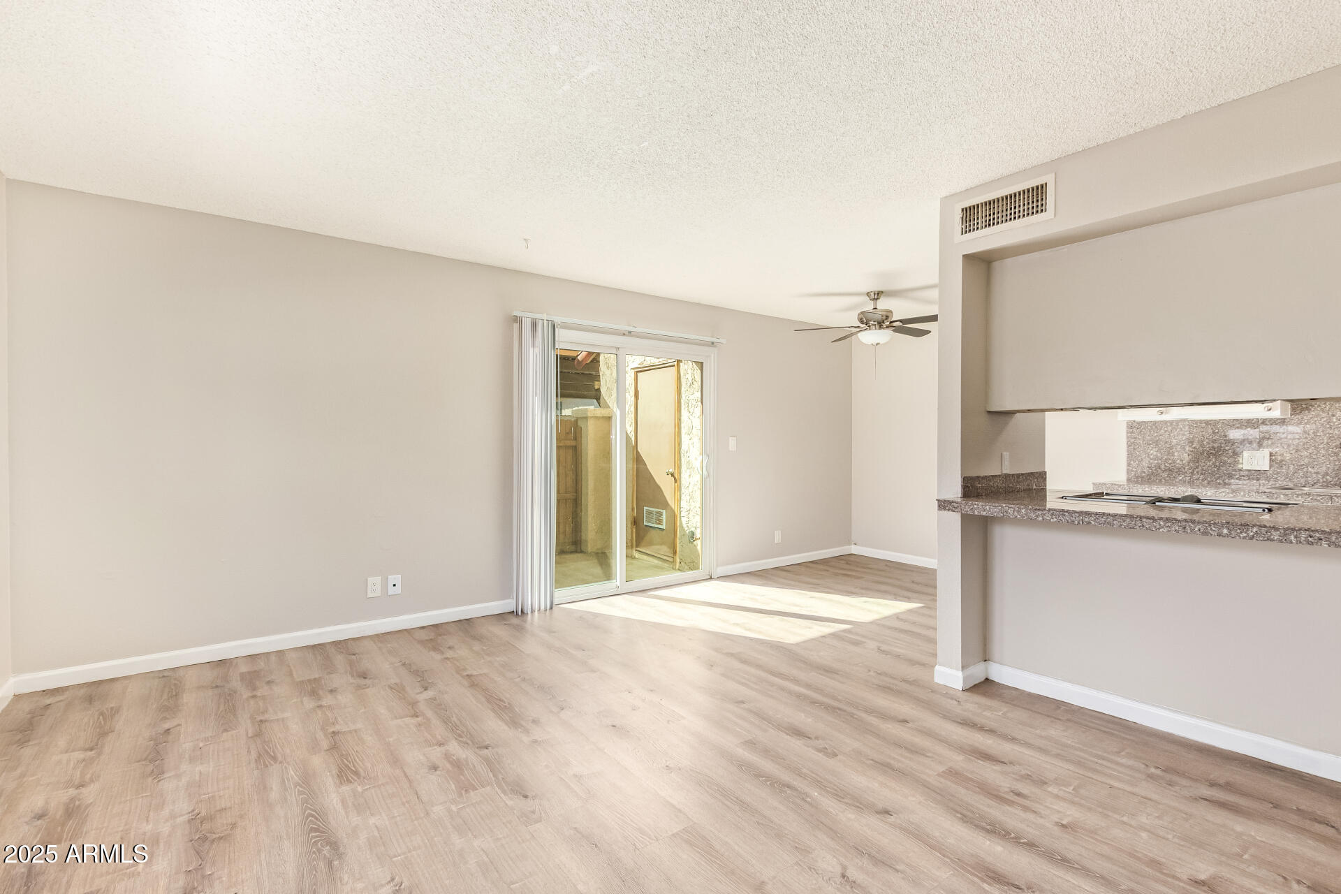 1229 E TOWNLEY Avenue