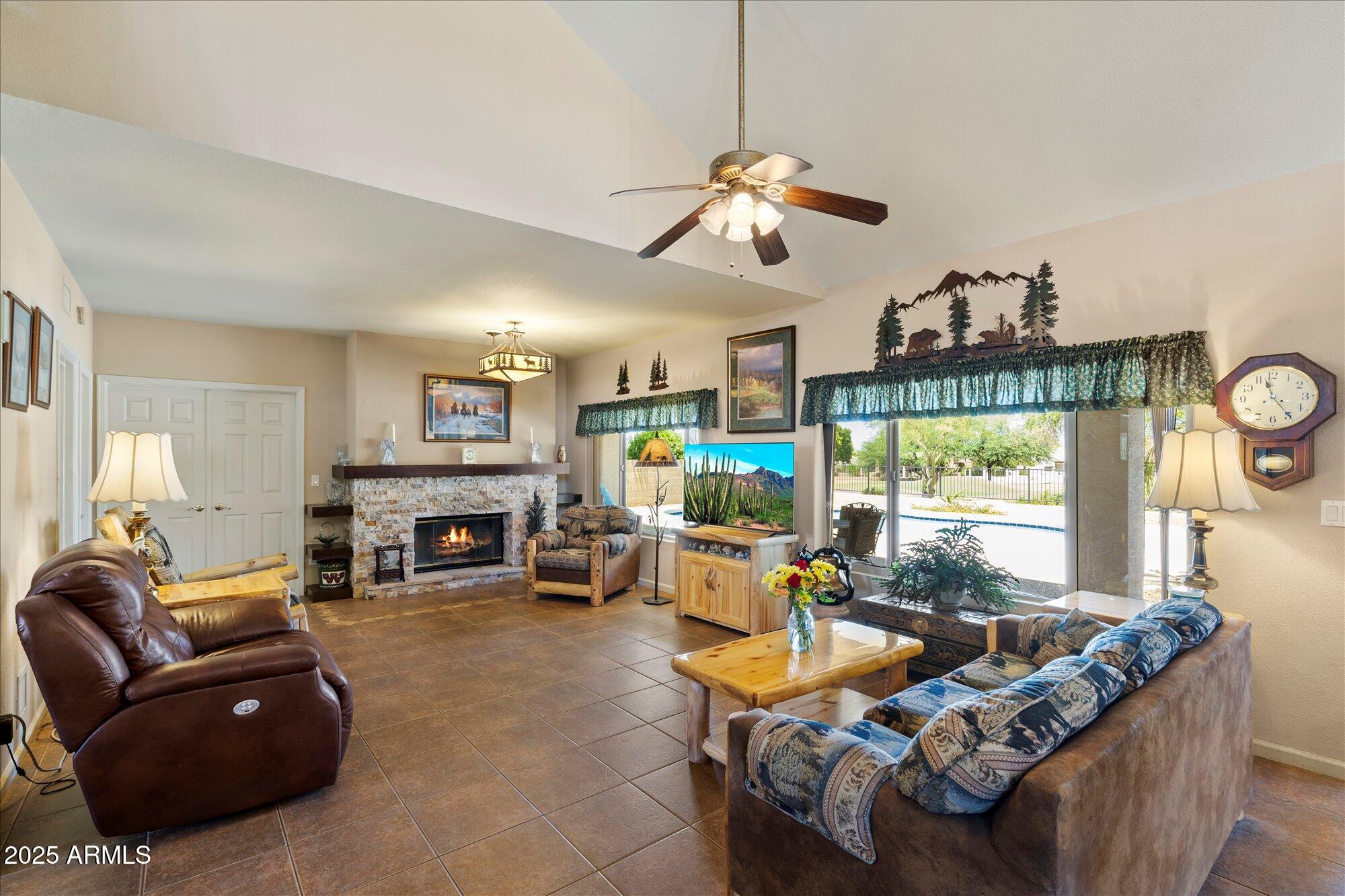 4002 N SAN GABRIEL Circle