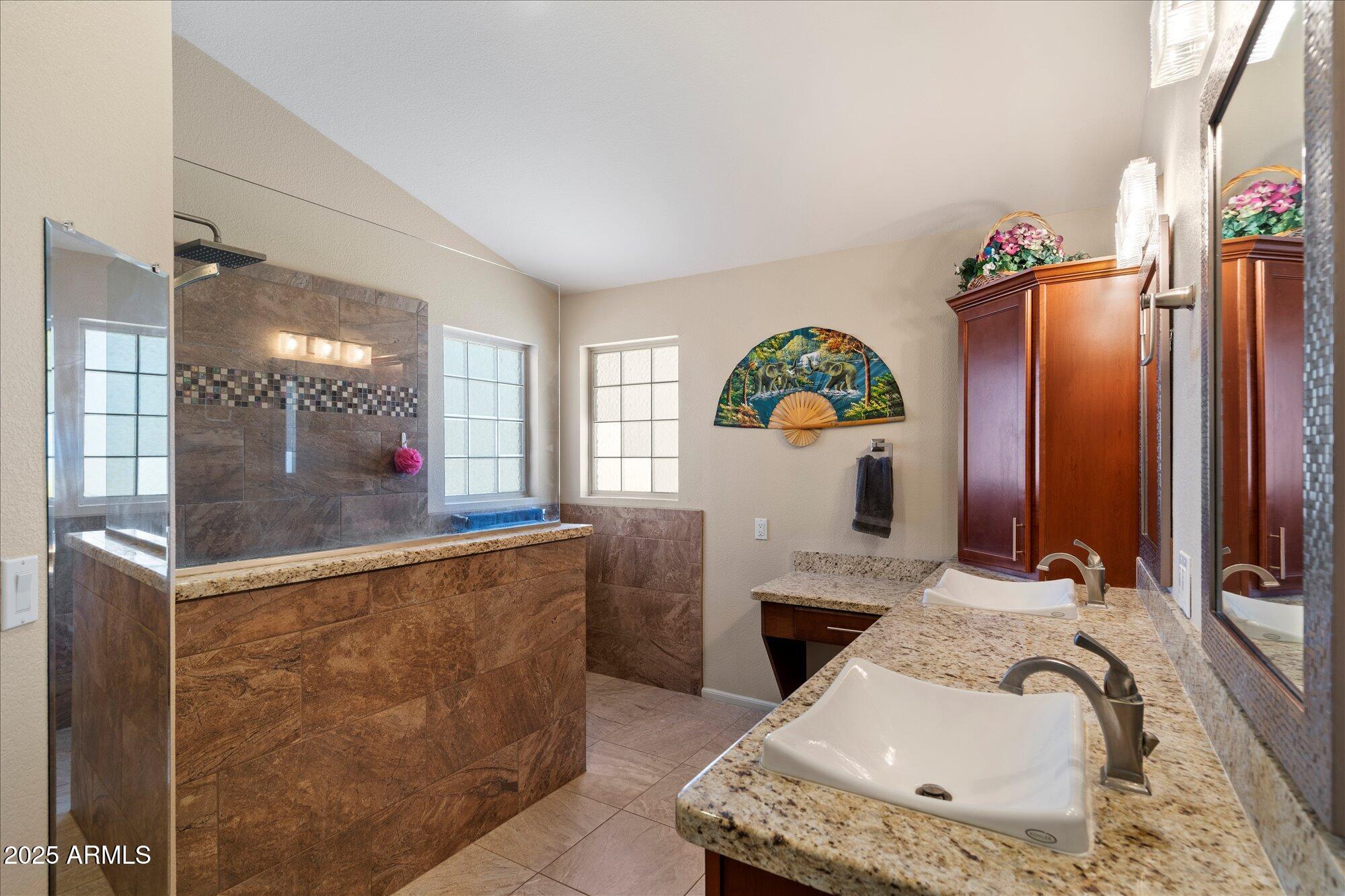 4002 N SAN GABRIEL Circle