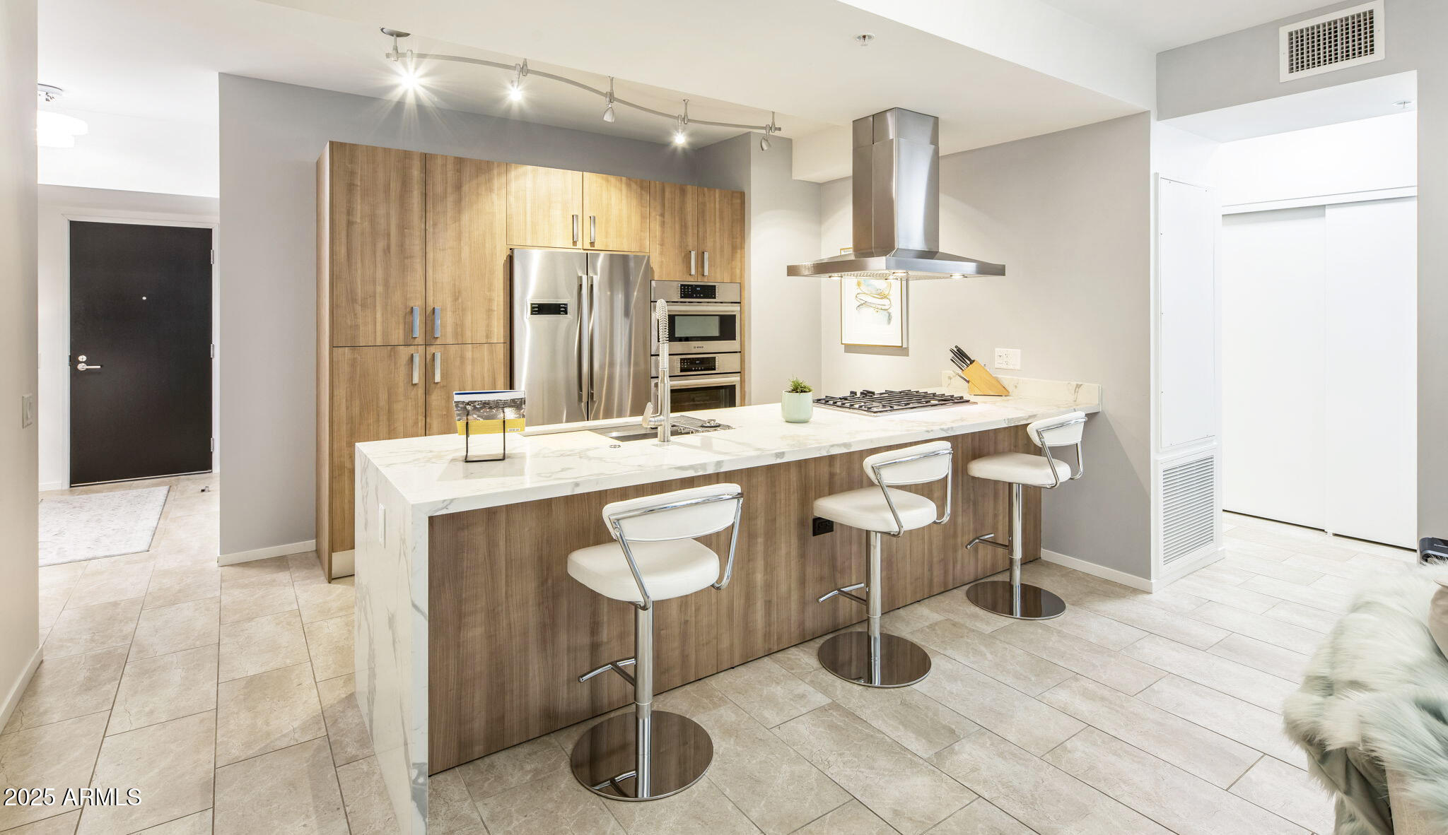 7120 E Kierland Boulevard, 620