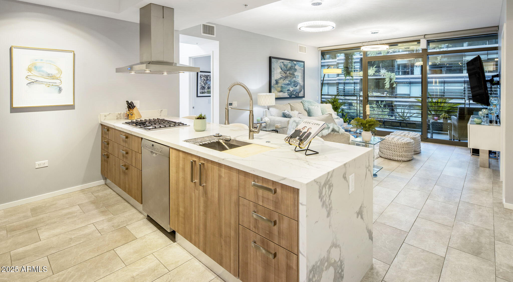 7120 E Kierland Boulevard, 620