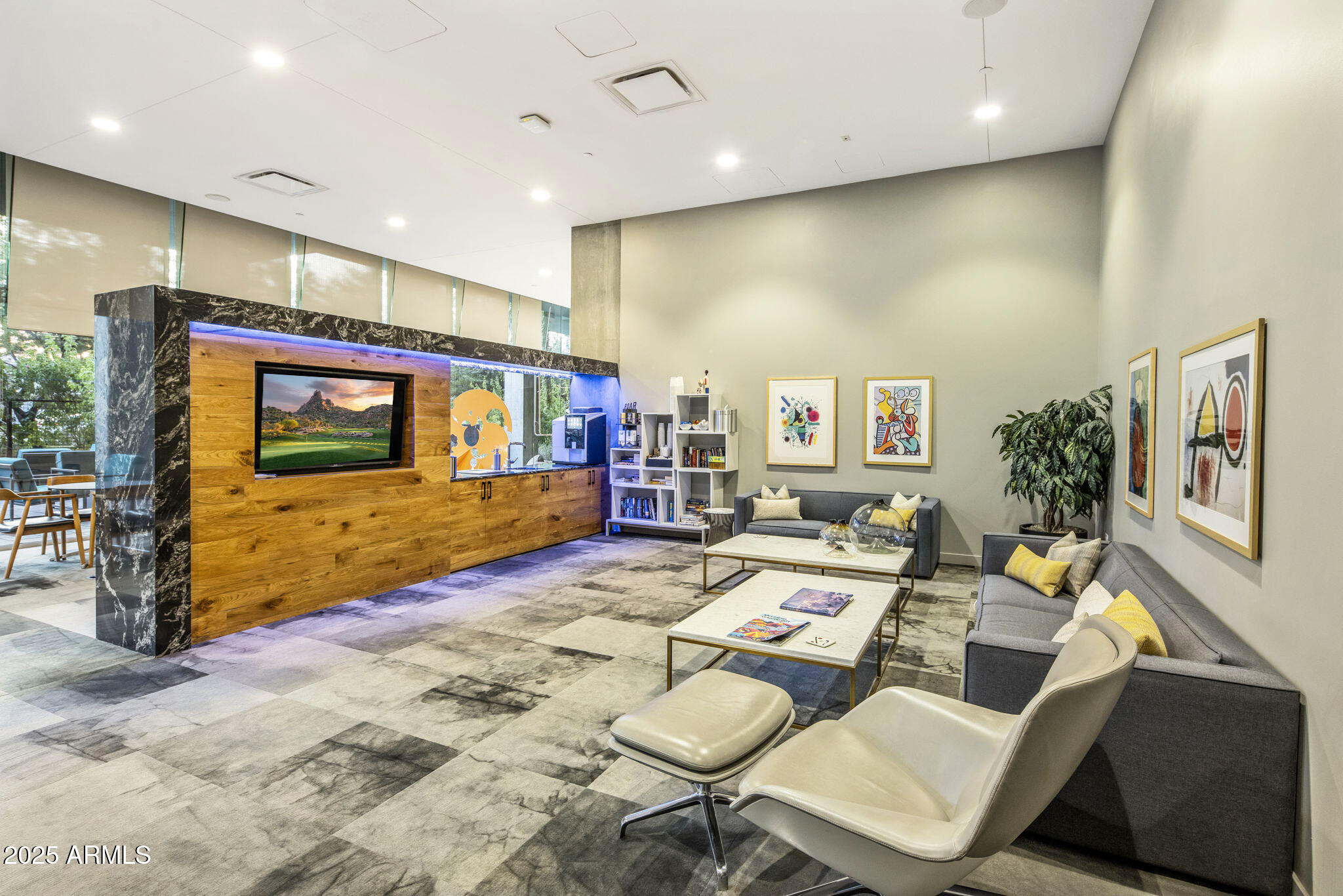 7120 E Kierland Boulevard, 620