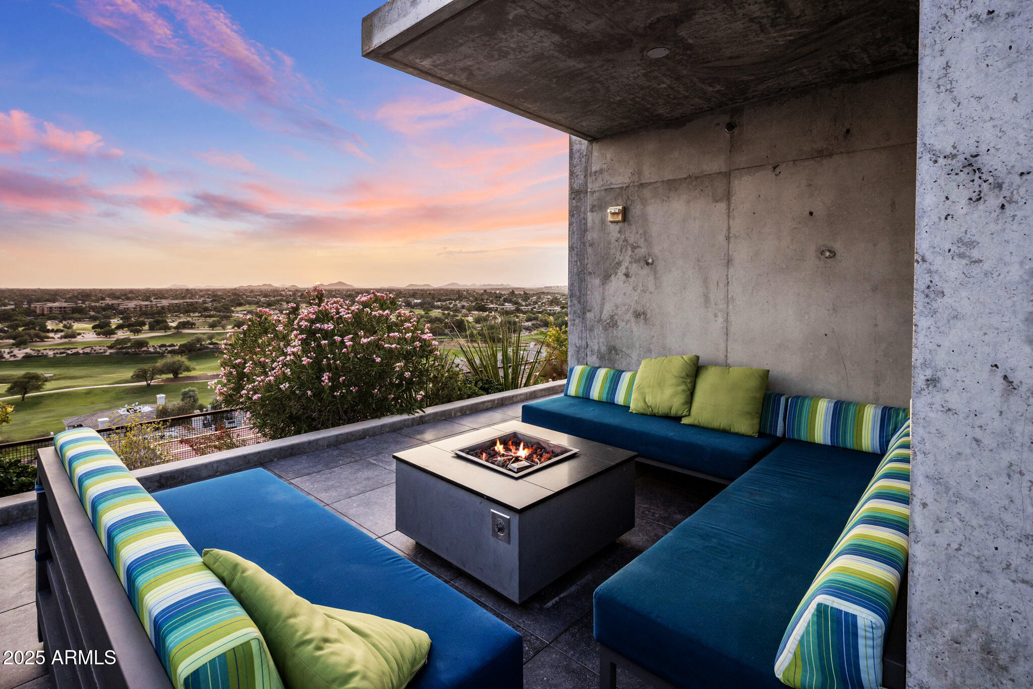 7120 E Kierland Boulevard, 620